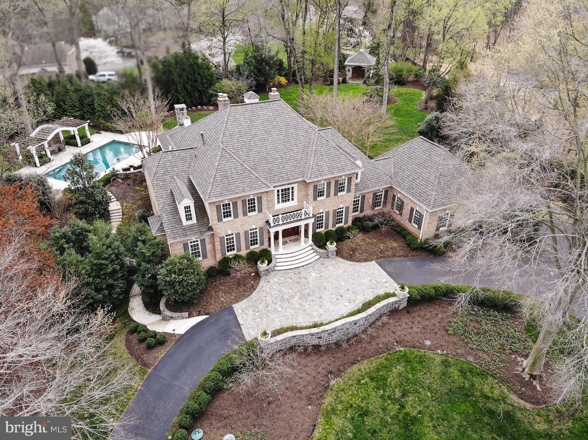 SENECA KNOLL - Residential