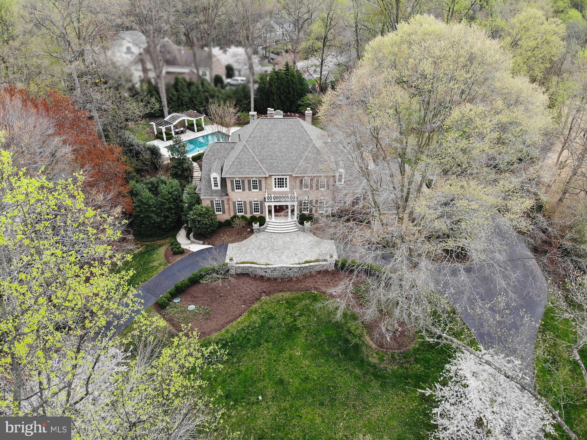 SENECA KNOLL - Residential