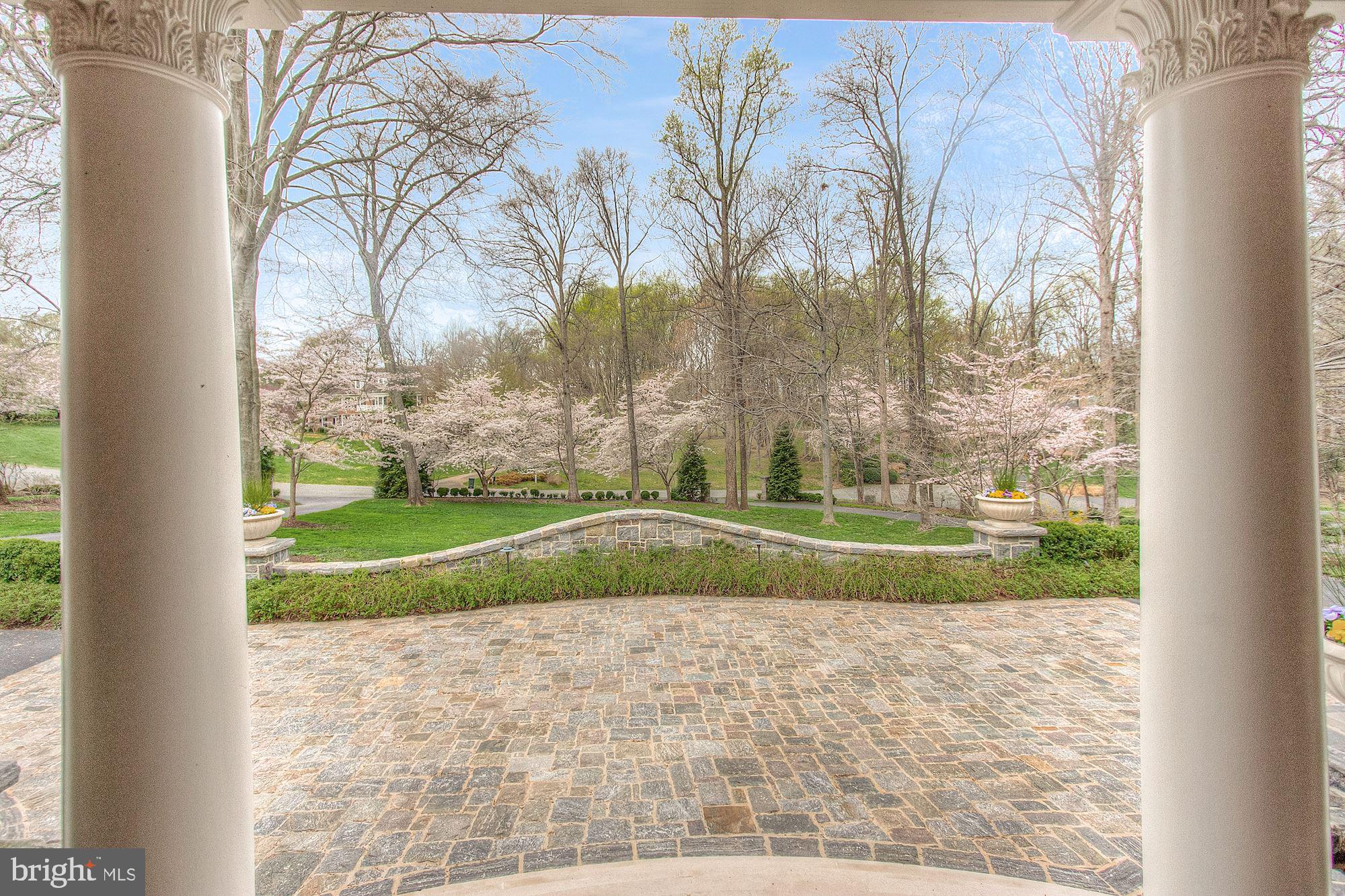 SENECA KNOLL - Residential