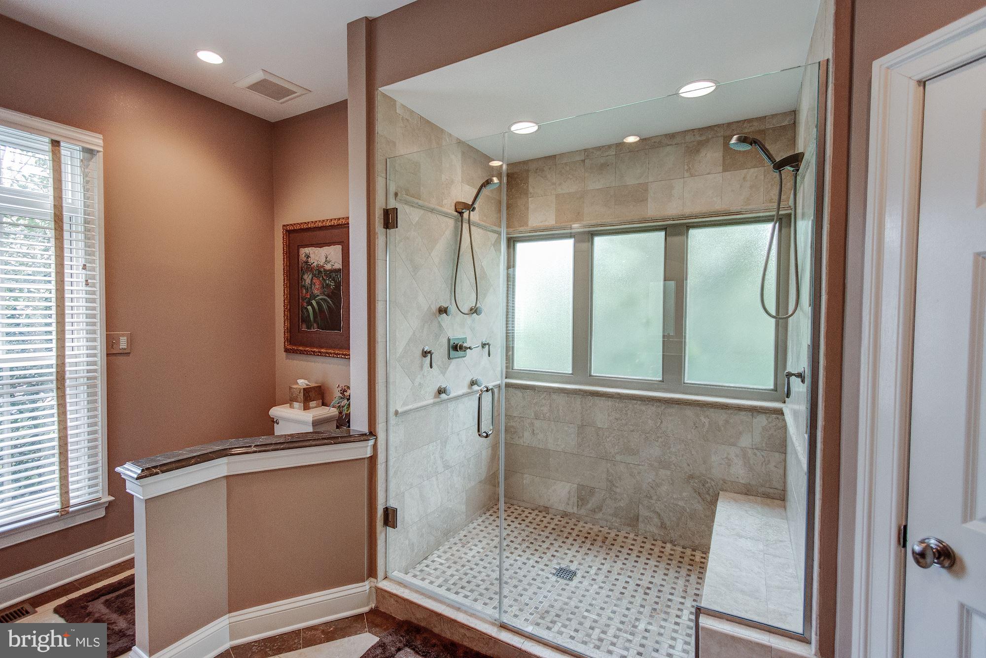 SENECA KNOLL - Residential