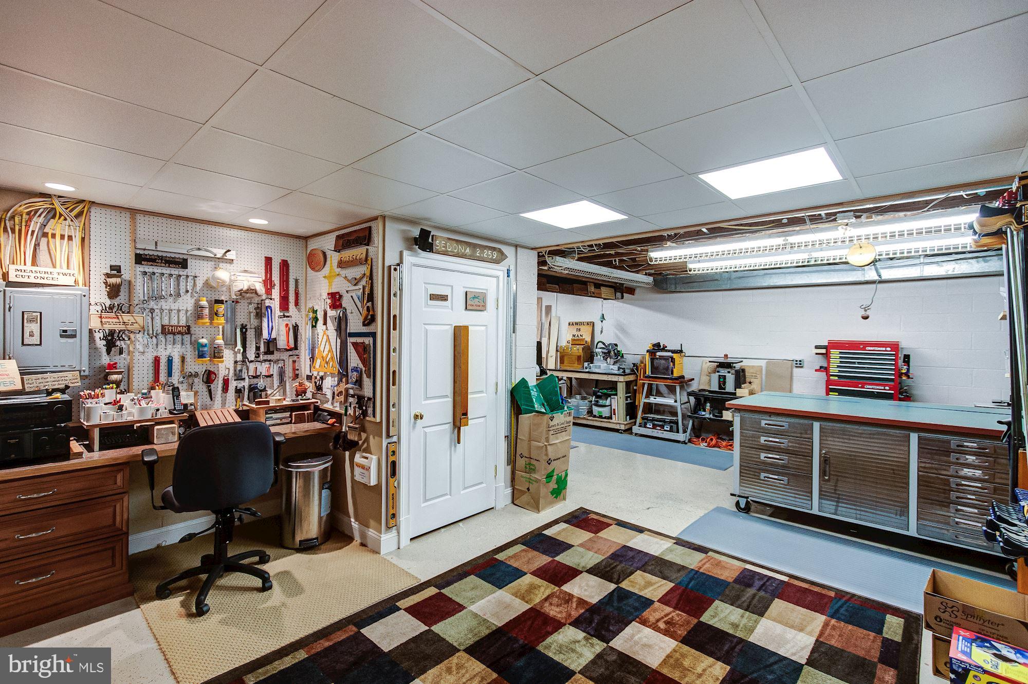 SENECA KNOLL - Residential