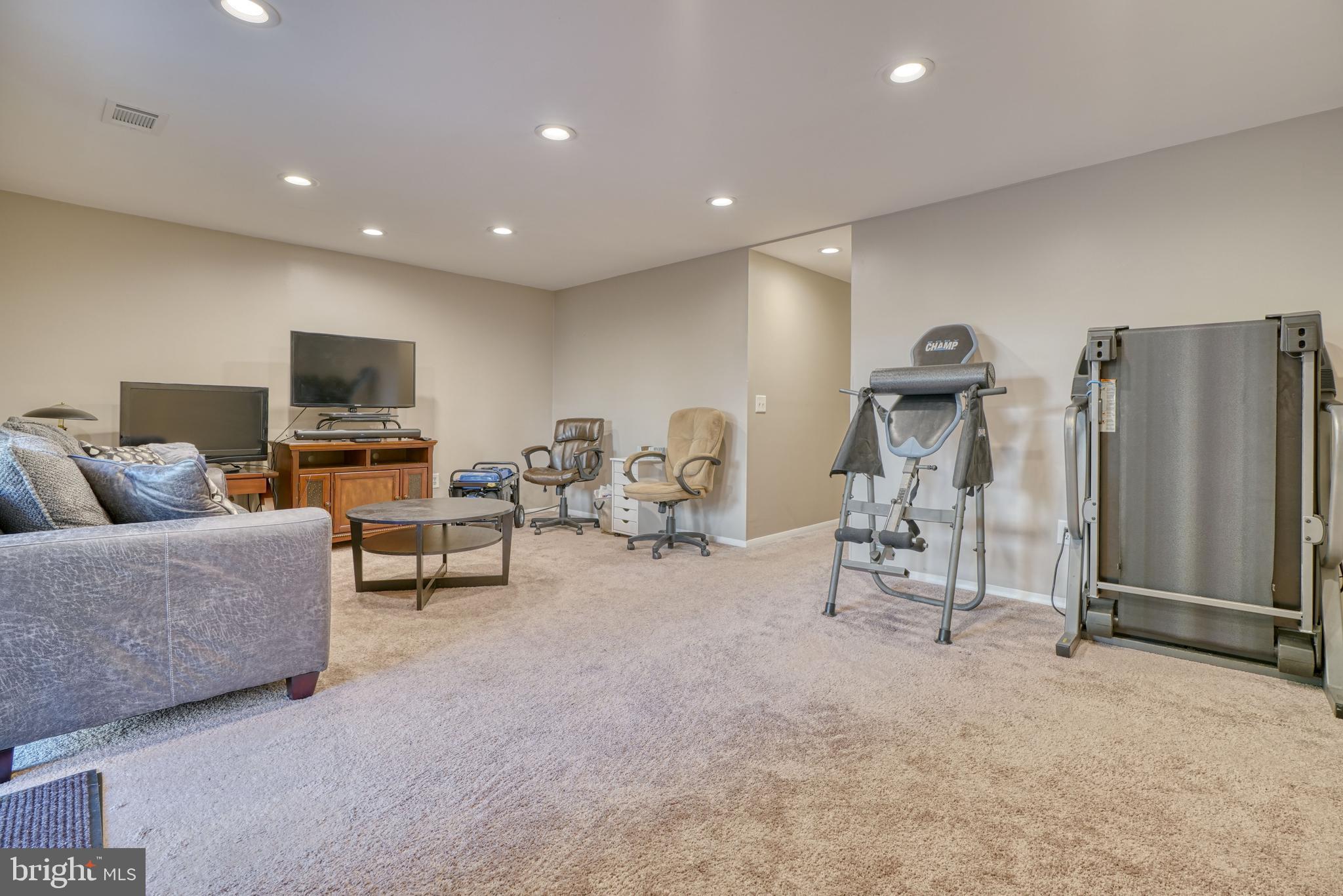 SILVER SPRING STATION - Residential