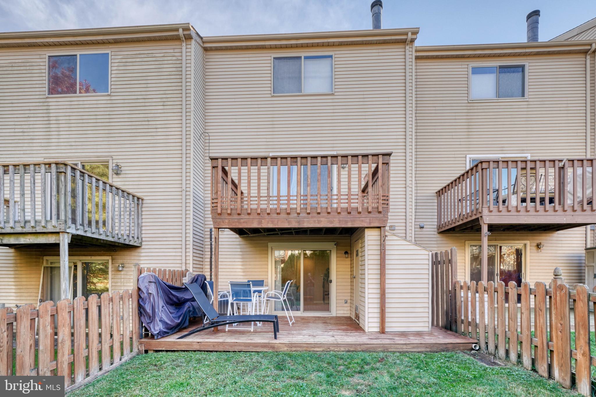 SILVER SPRING STATION - Residential