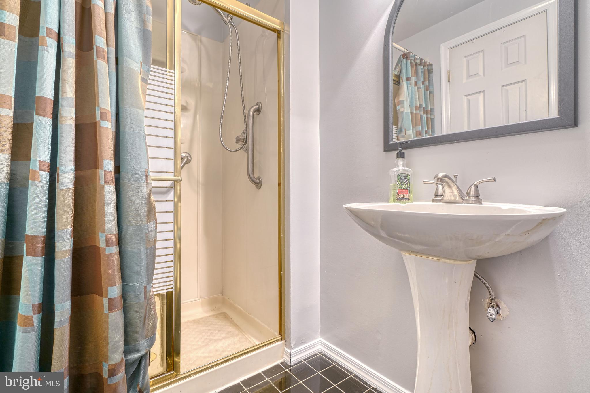 SILVER SPRING STATION - Residential