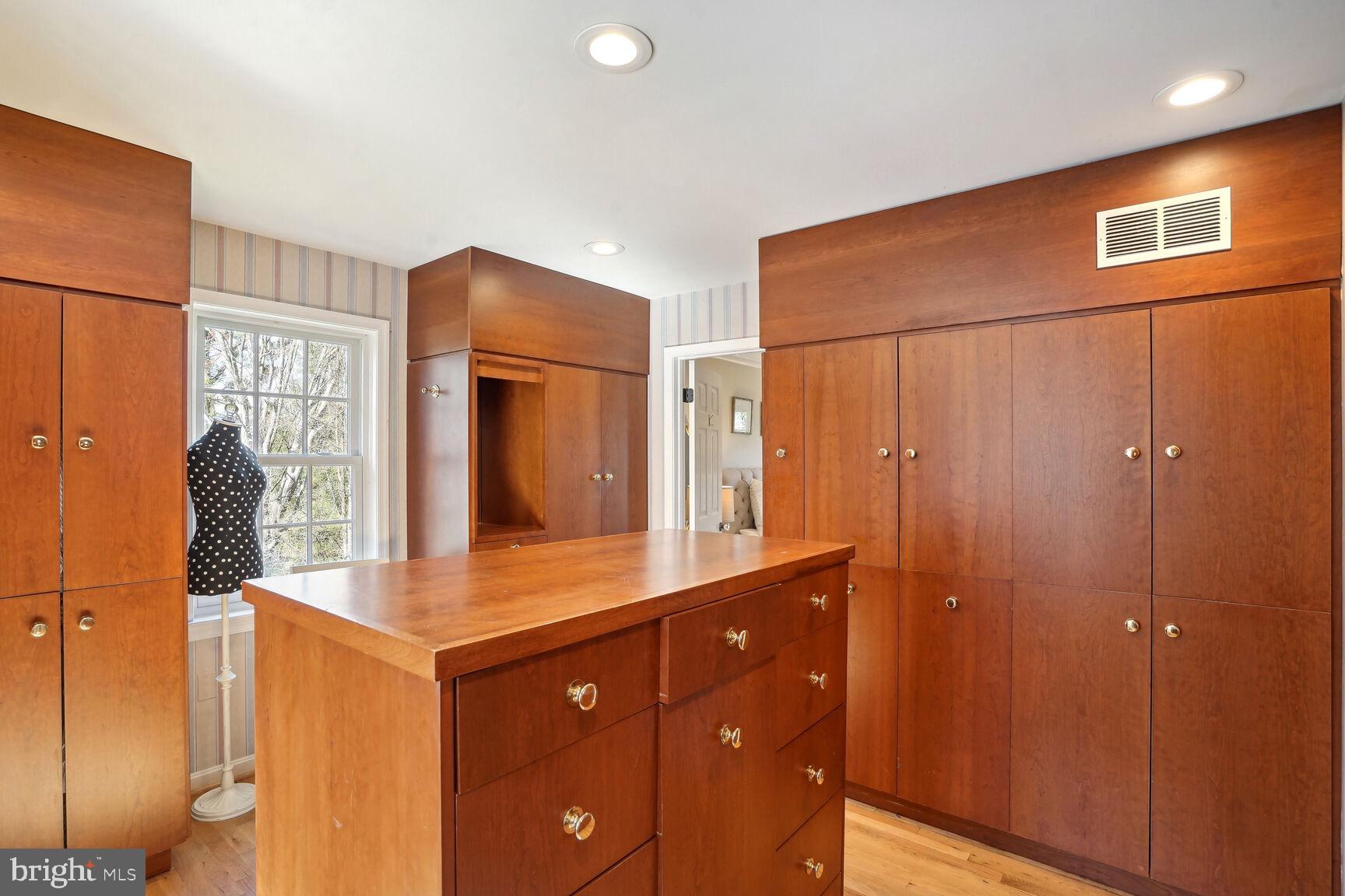 BEALLMOUNT - Residential