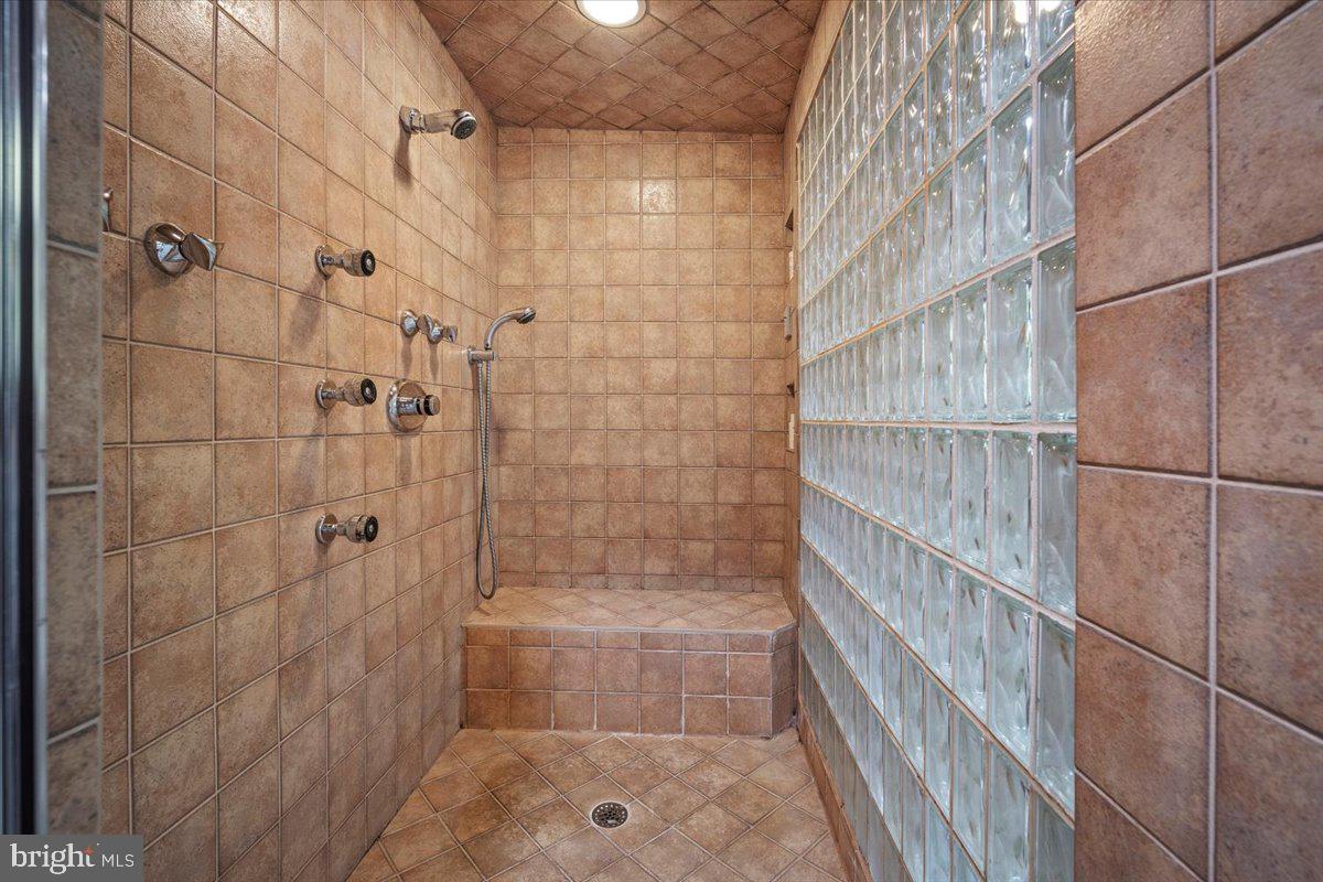 BANNOCKBURN - Residential