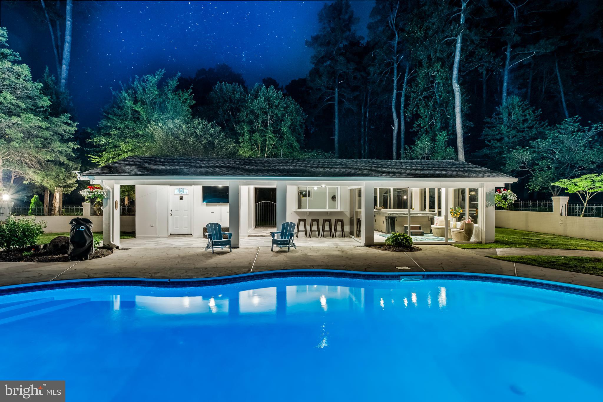 CAPE LEONARD - Residential