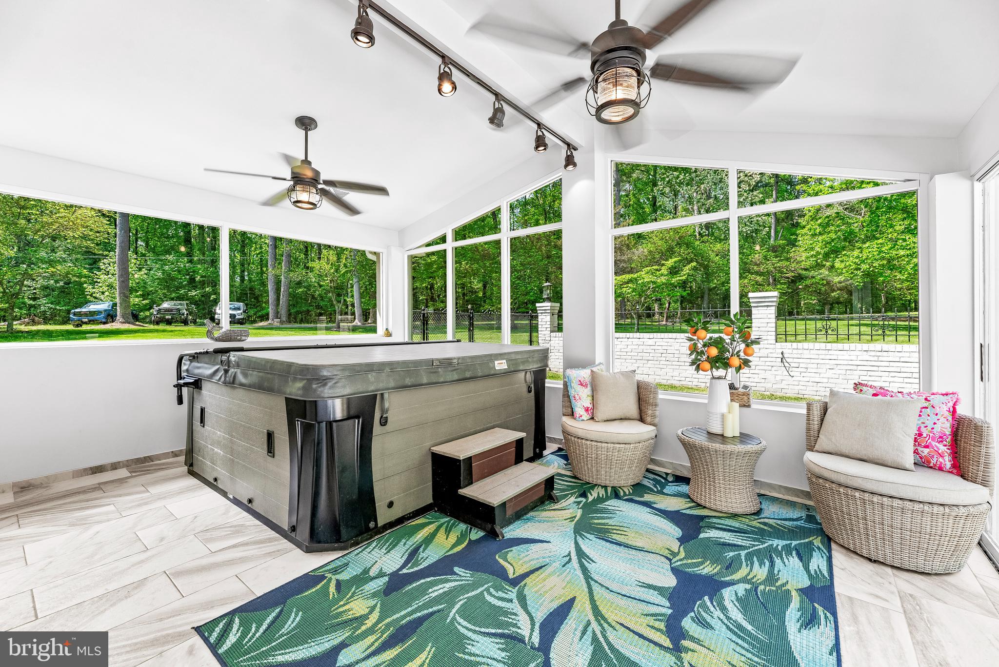 CAPE LEONARD - Residential