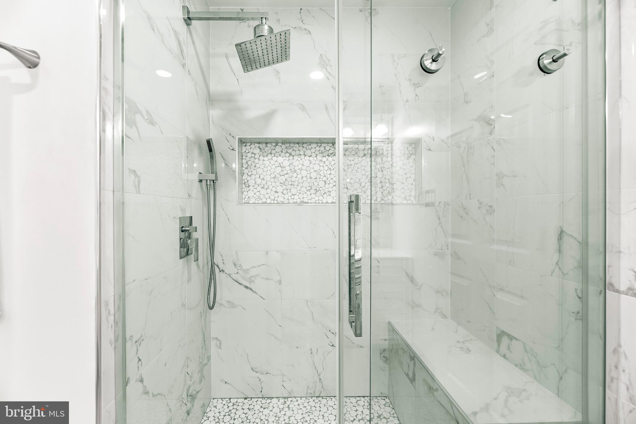 CAPE LEONARD - Residential