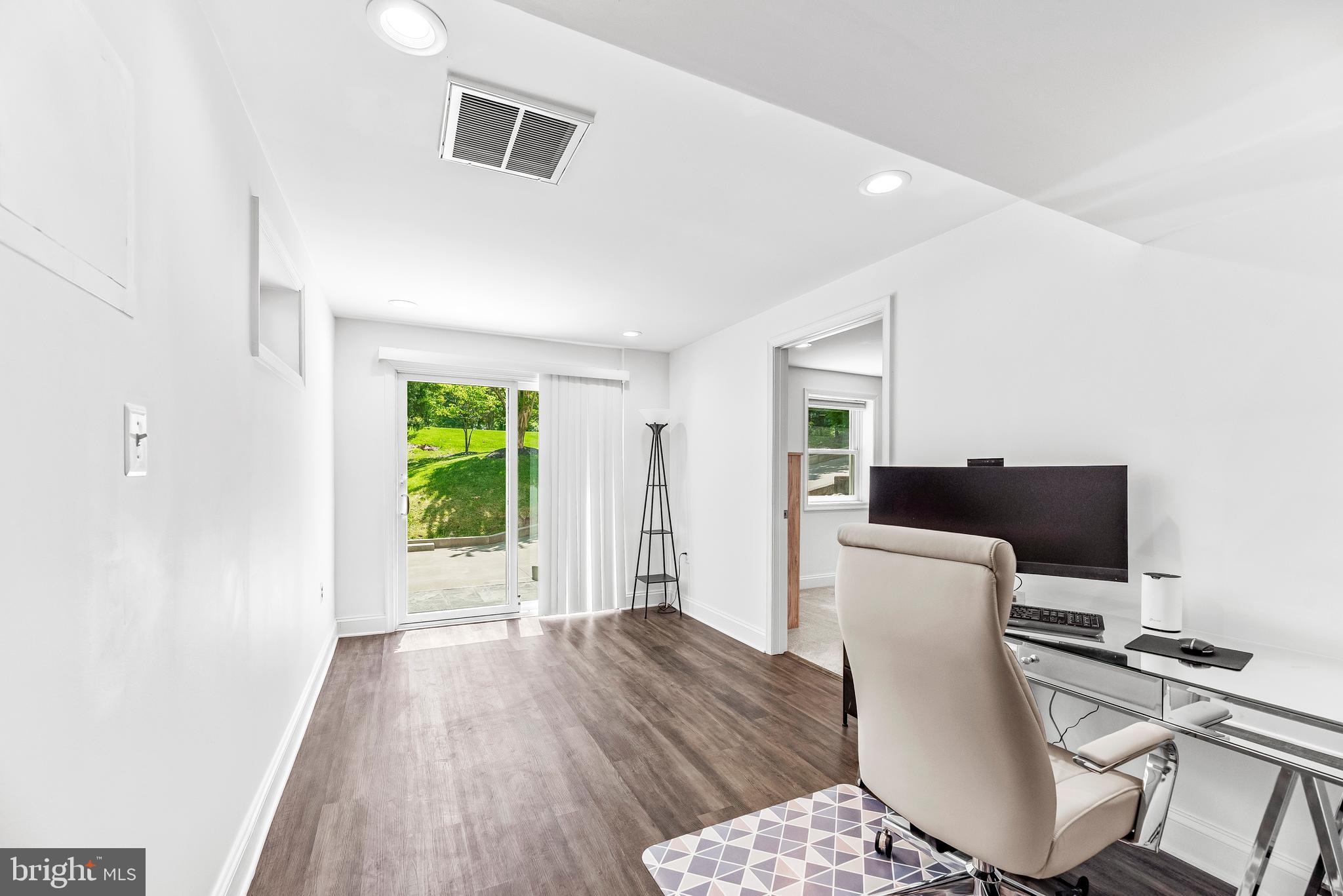 CAPE LEONARD - Residential