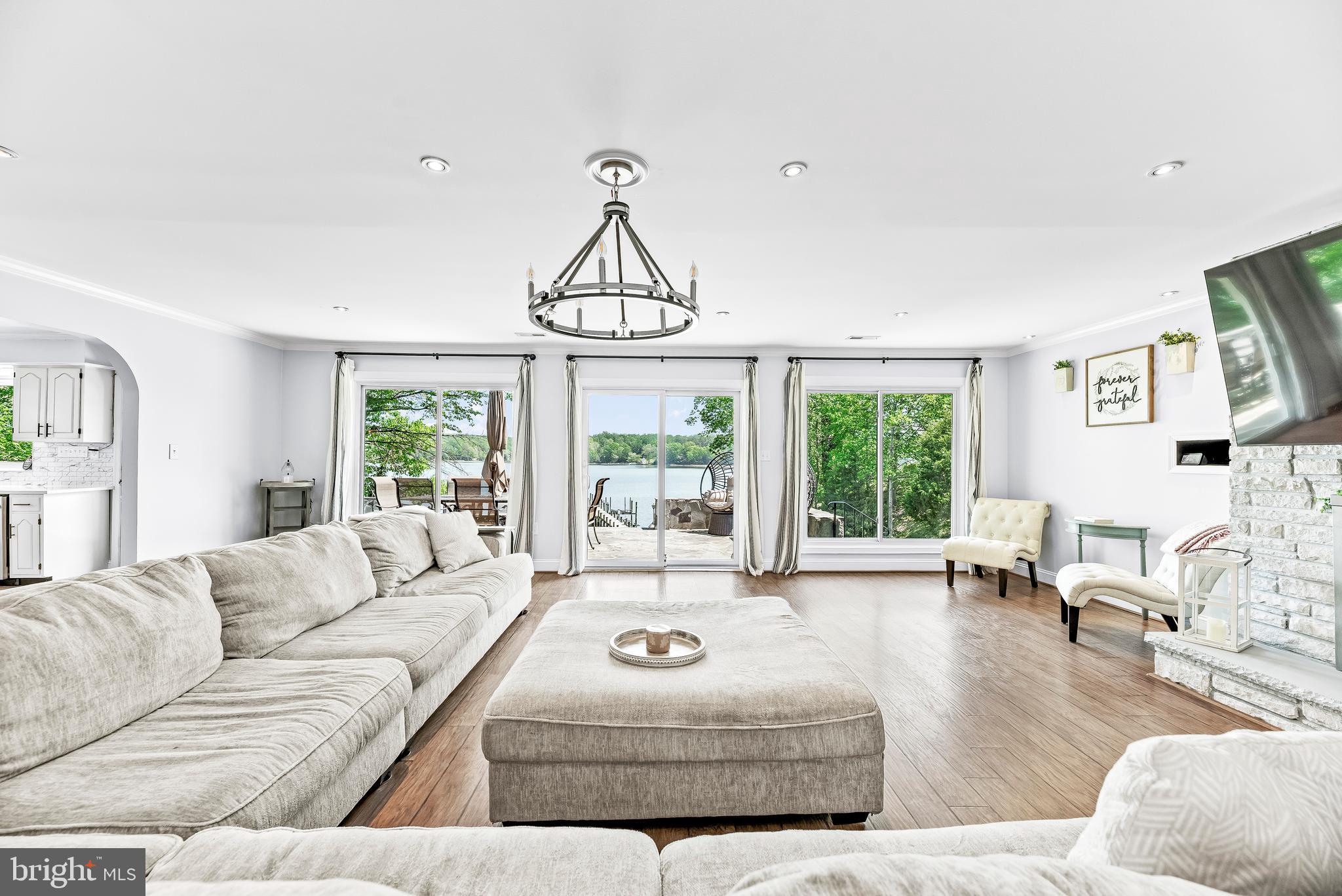 CAPE LEONARD - Residential