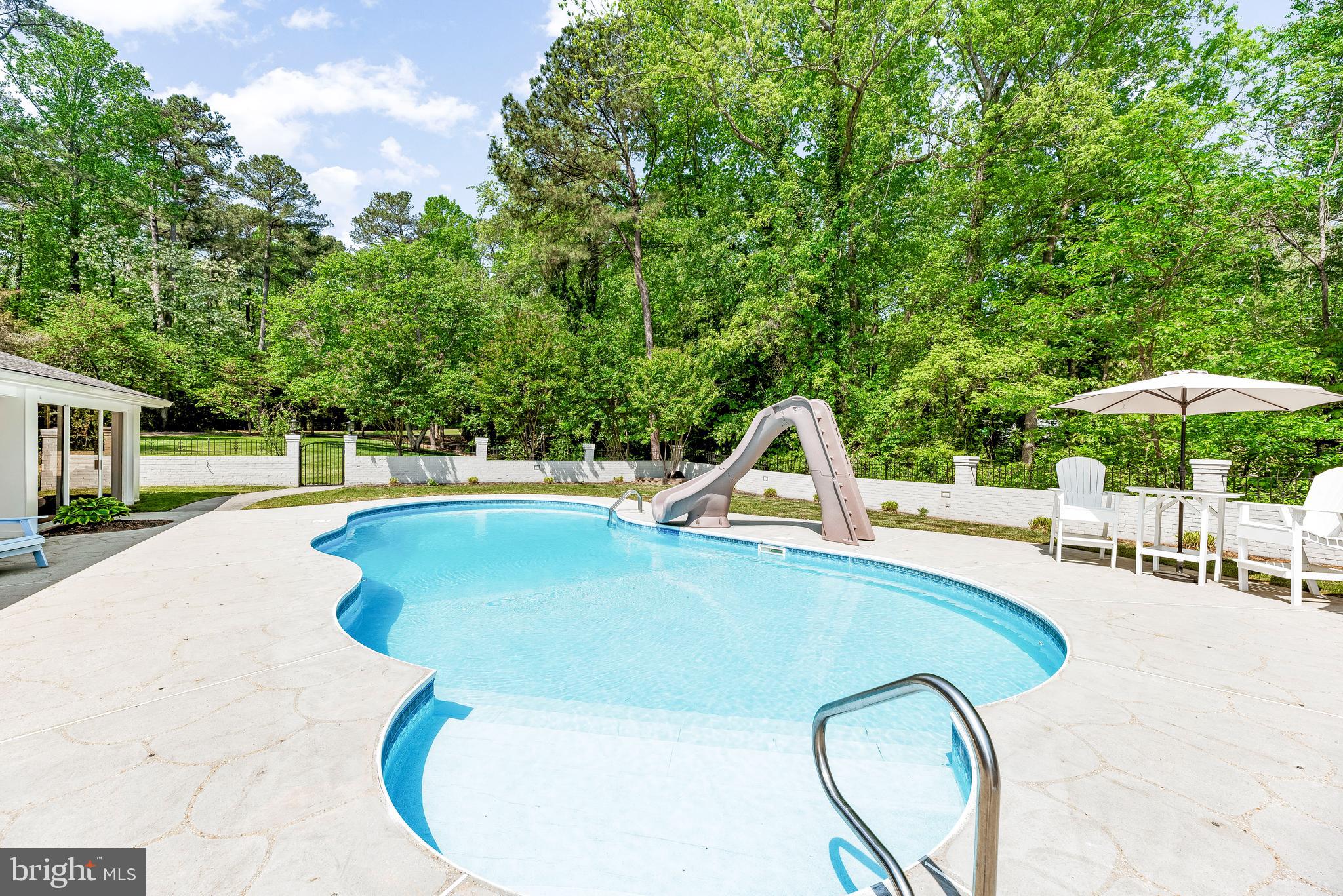 CAPE LEONARD - Residential