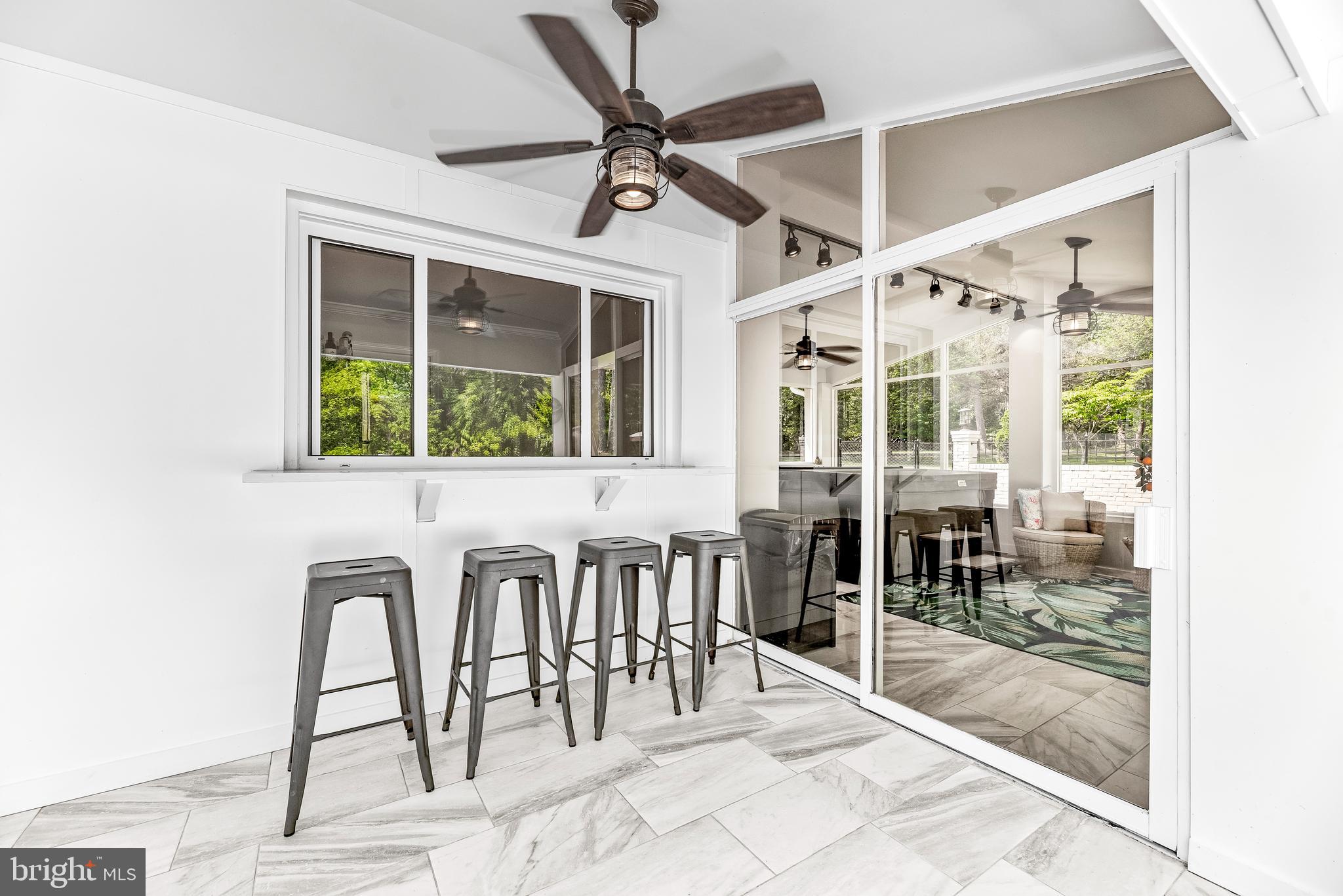 CAPE LEONARD - Residential