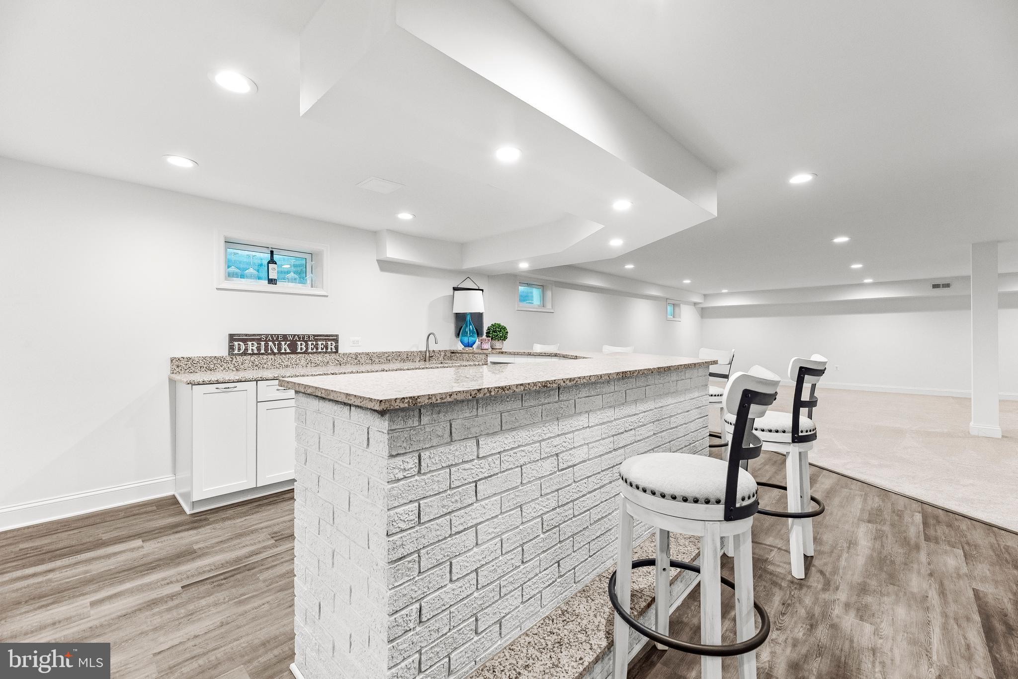 CAPE LEONARD - Residential