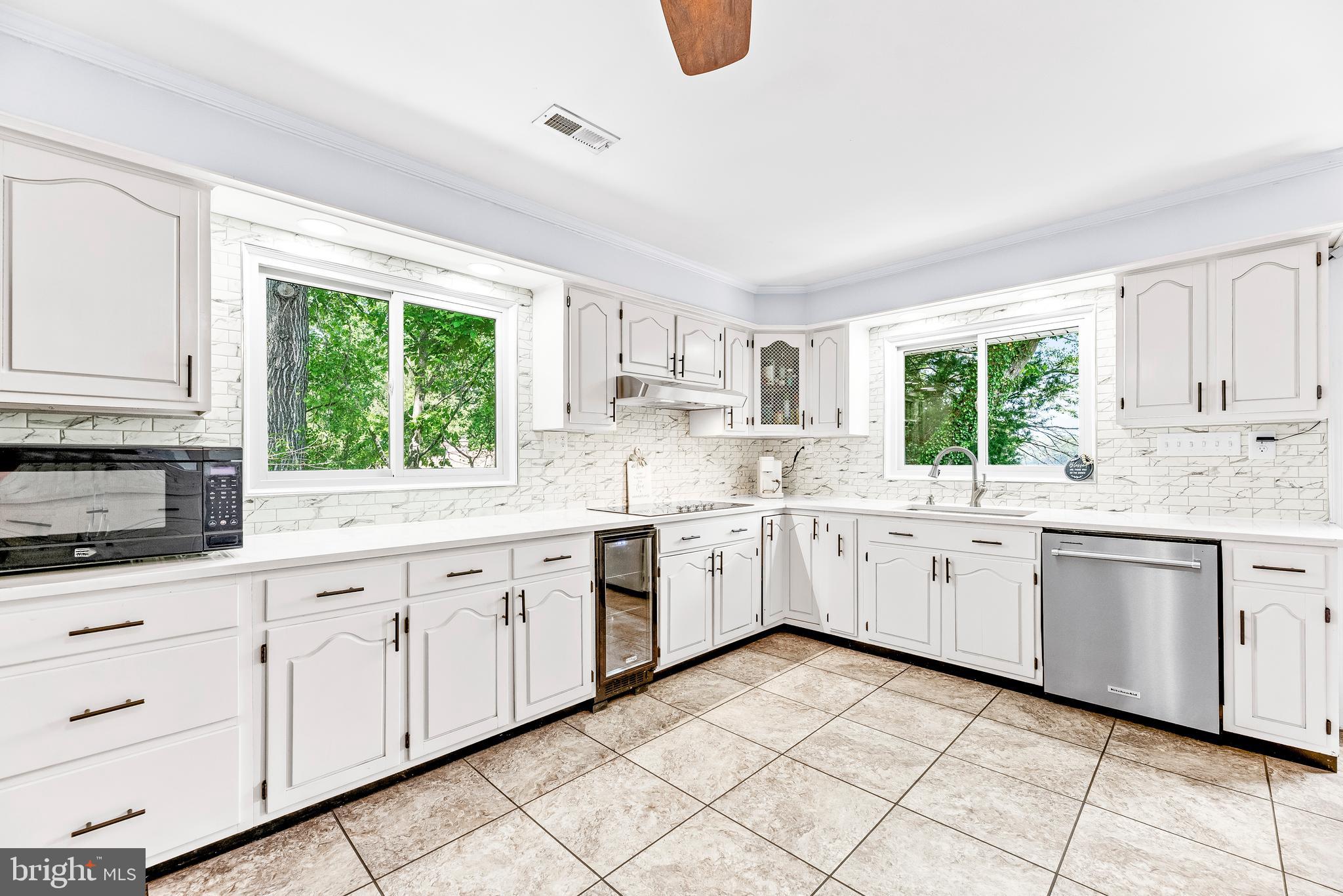 CAPE LEONARD - Residential