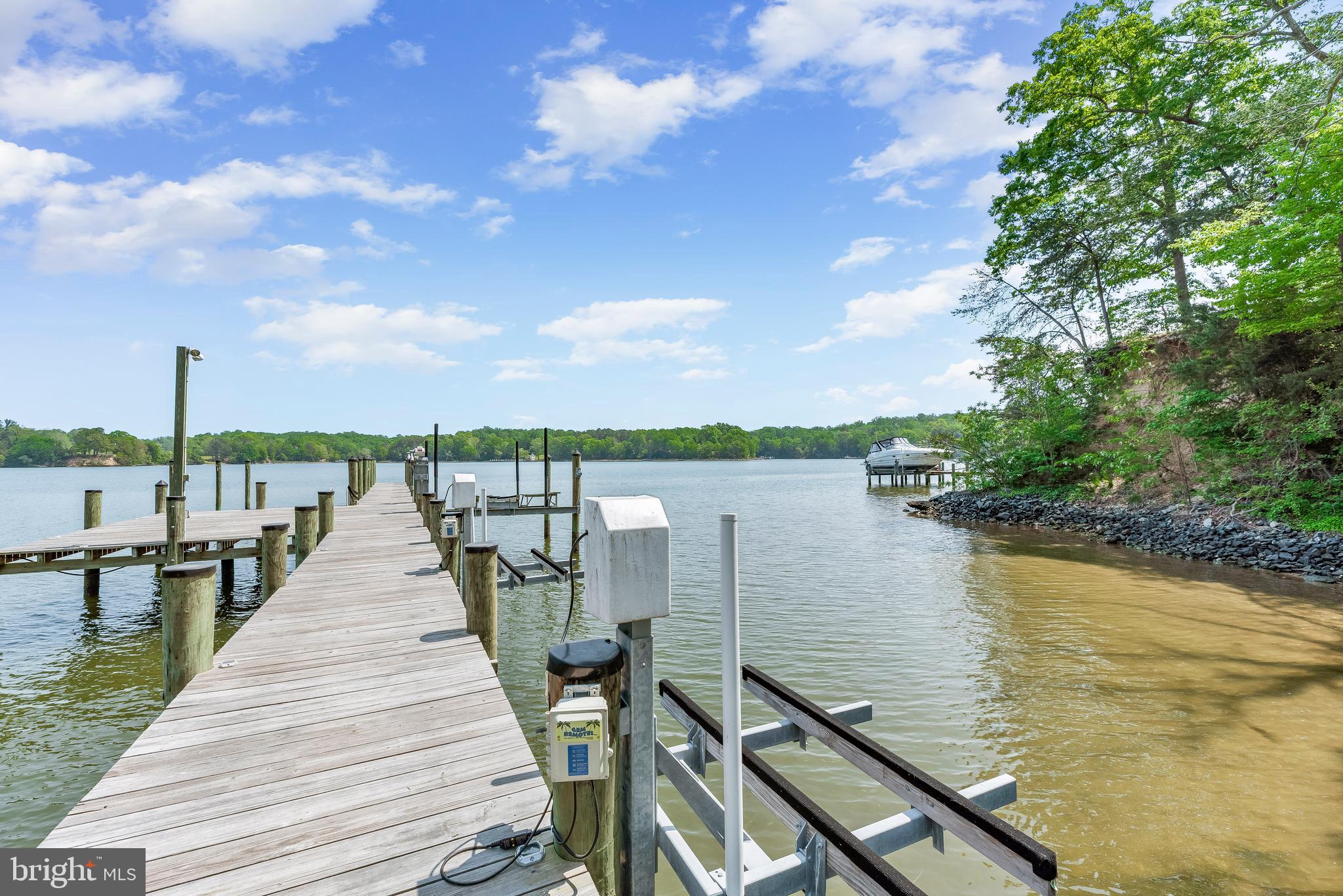 CAPE LEONARD - Residential