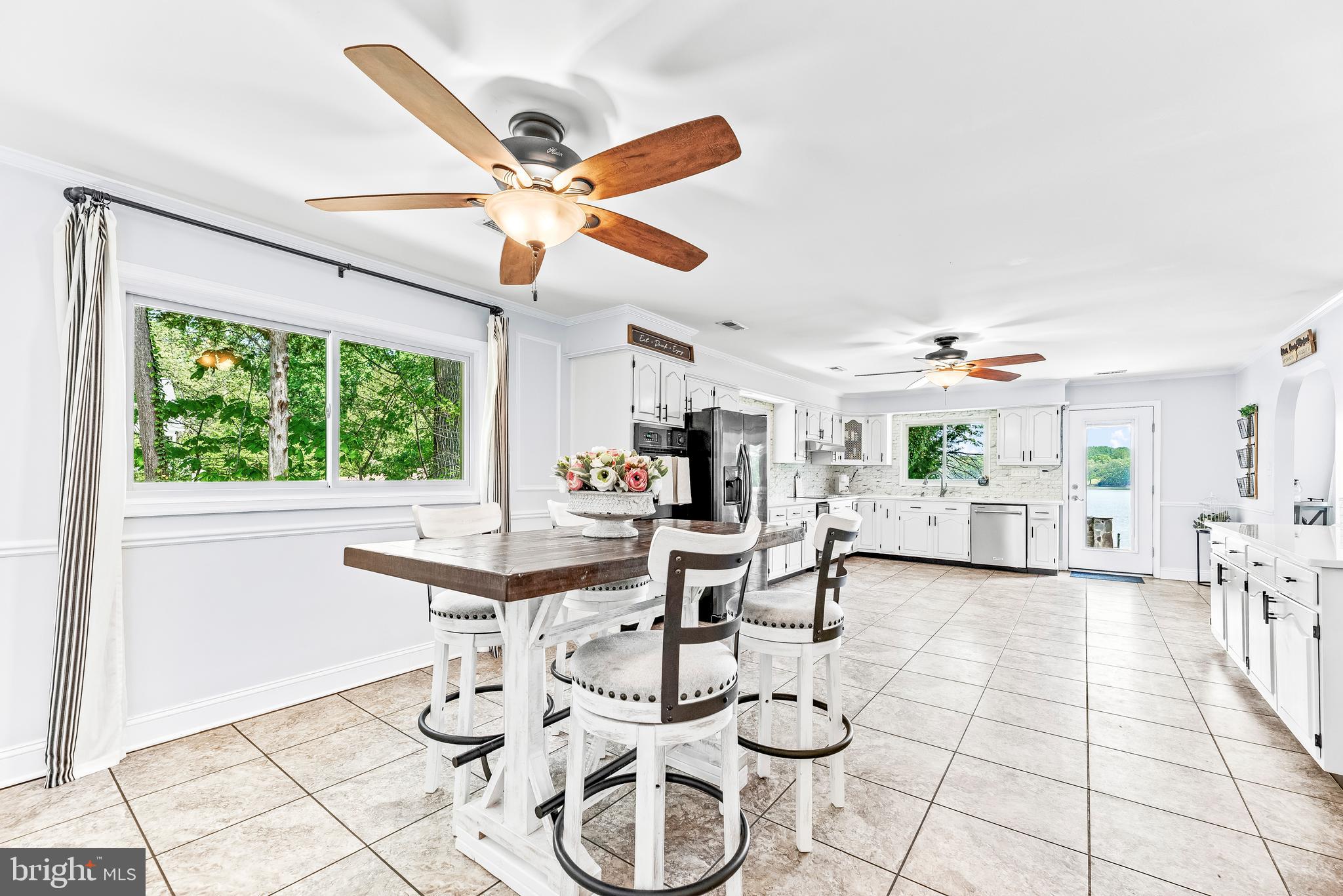 CAPE LEONARD - Residential