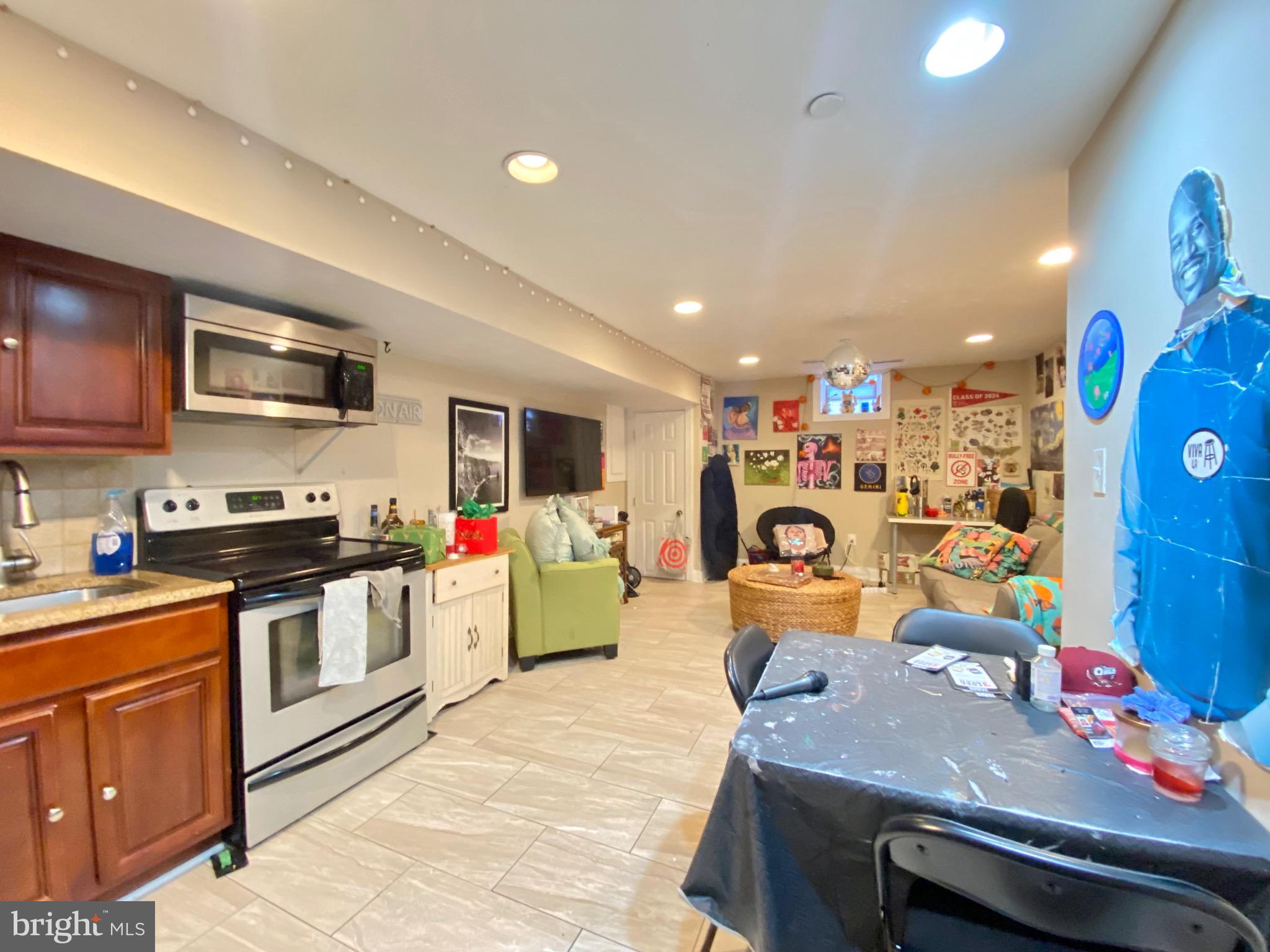 TEMPLE UNIVERSITY - Residential Lease