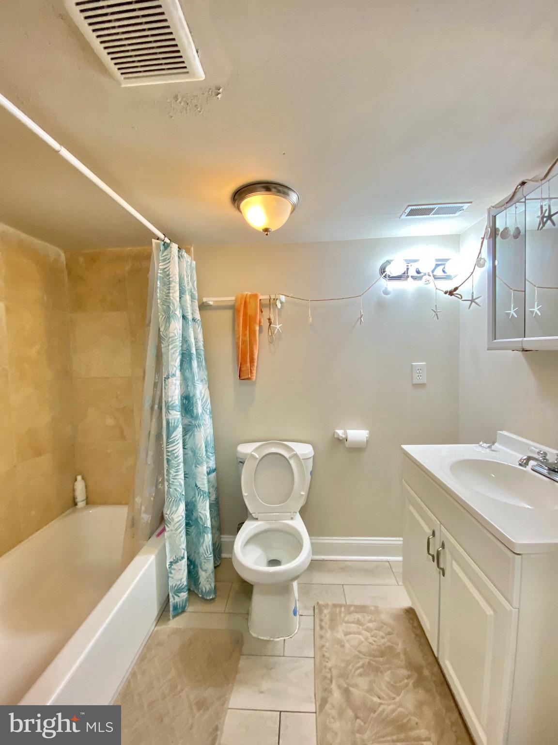 TEMPLE UNIVERSITY - Residential Lease