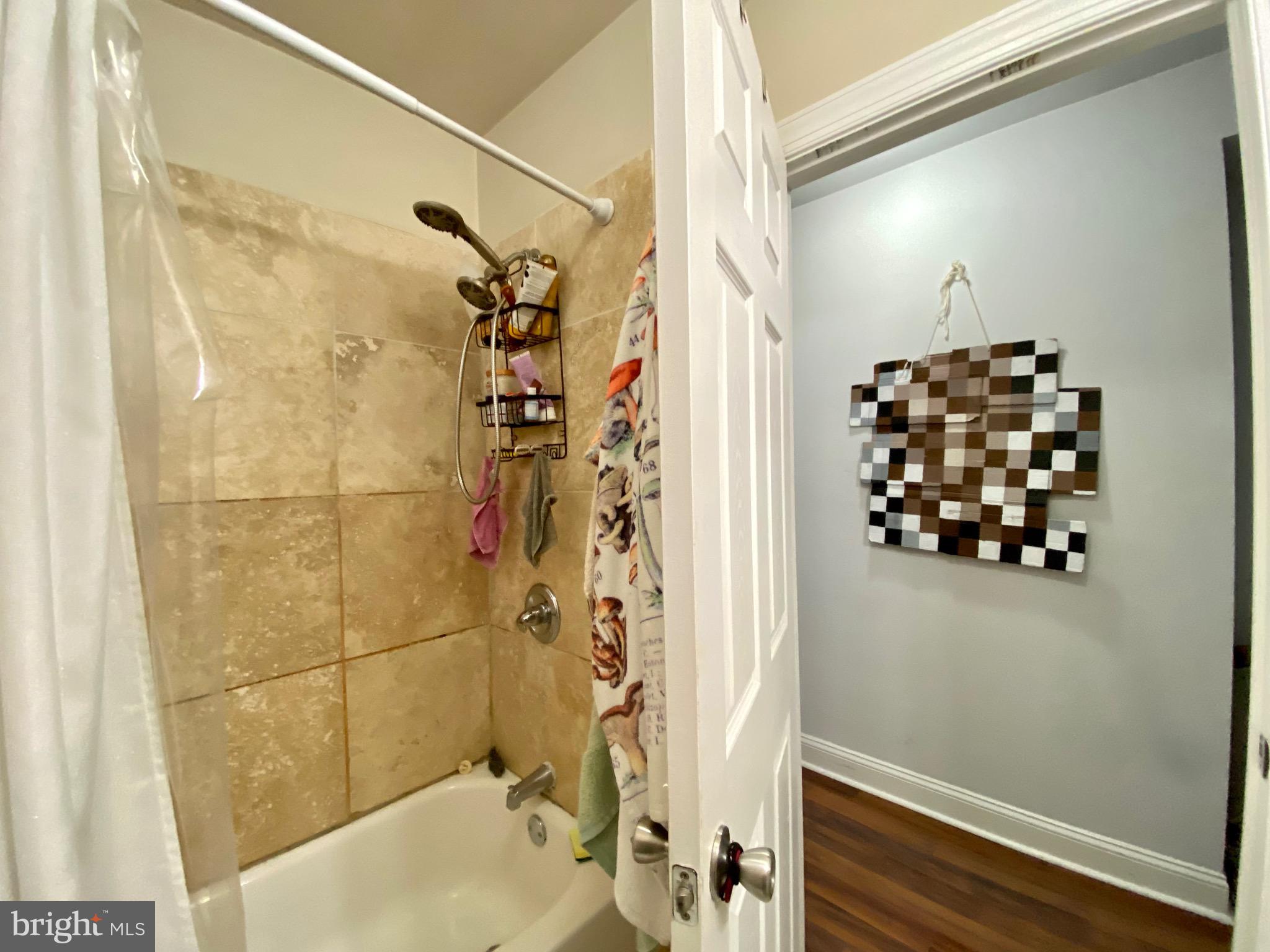 TEMPLE UNIVERSITY - Residential Lease