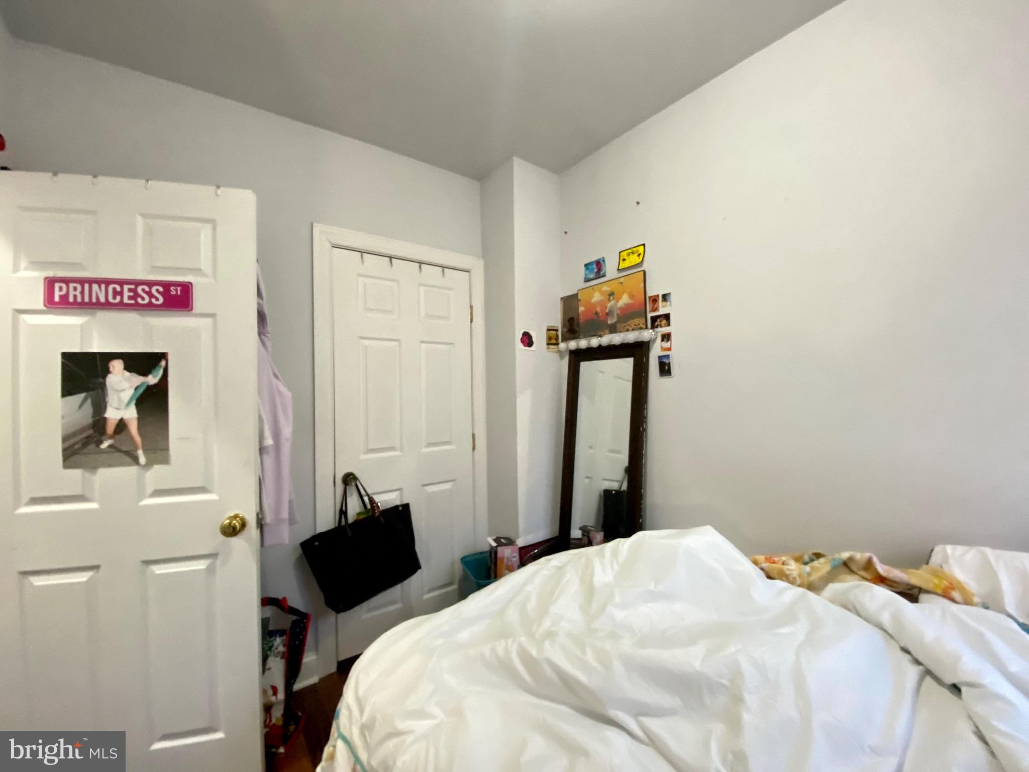 TEMPLE UNIVERSITY - Residential Lease