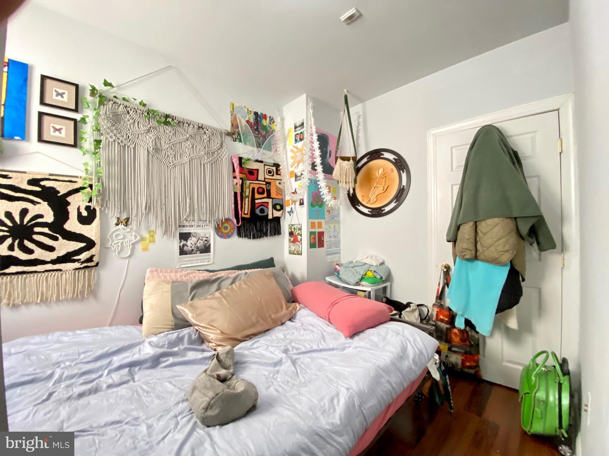 TEMPLE UNIVERSITY - Residential Lease