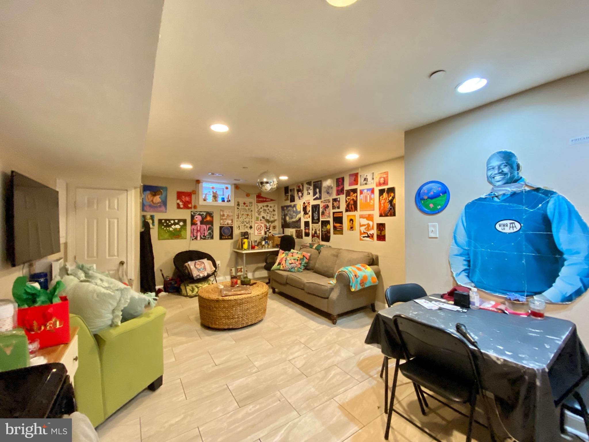 TEMPLE UNIVERSITY - Residential Lease