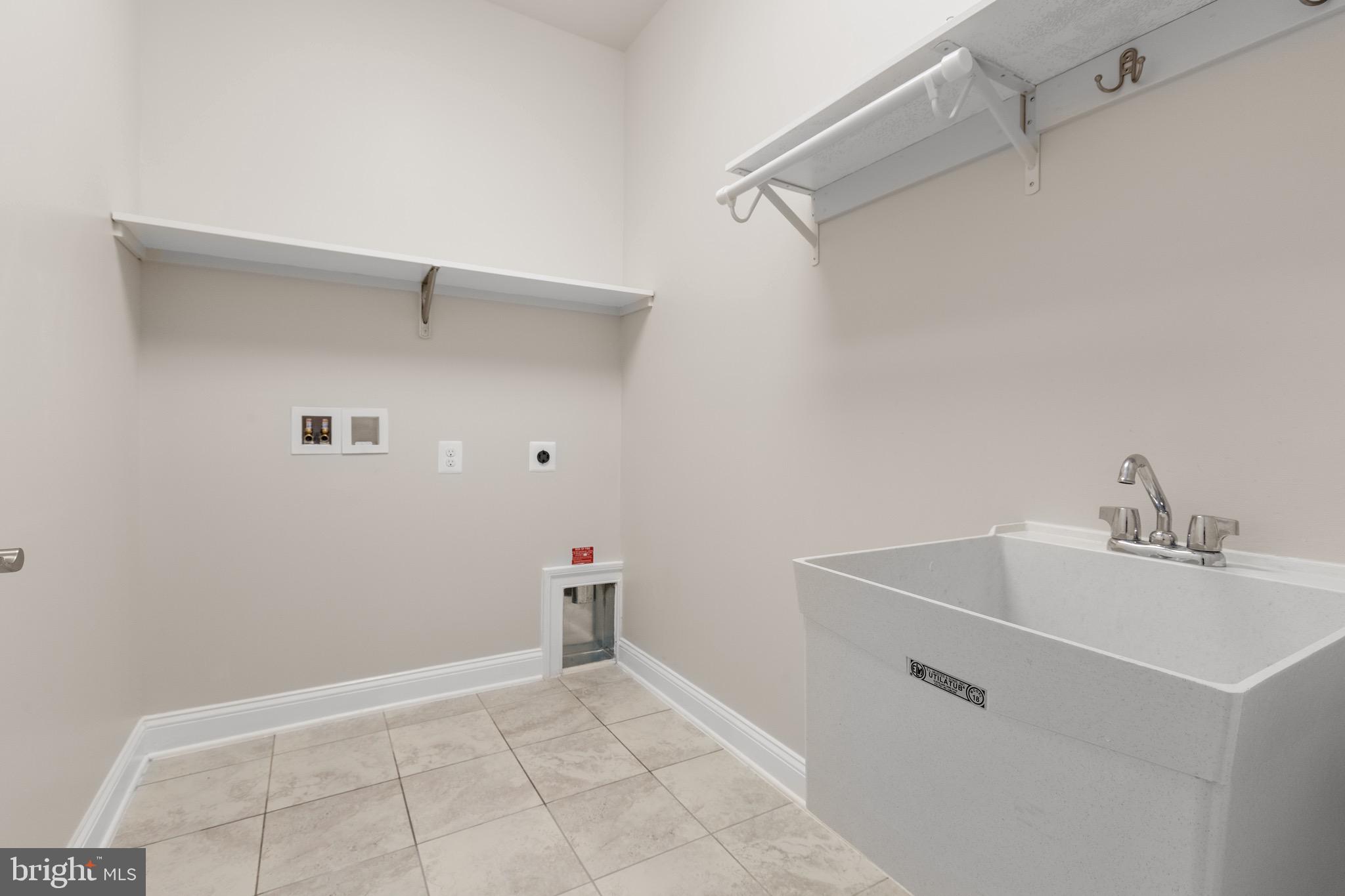 VIRGINIA HERITAGE AT LEE'S PARK - Residential