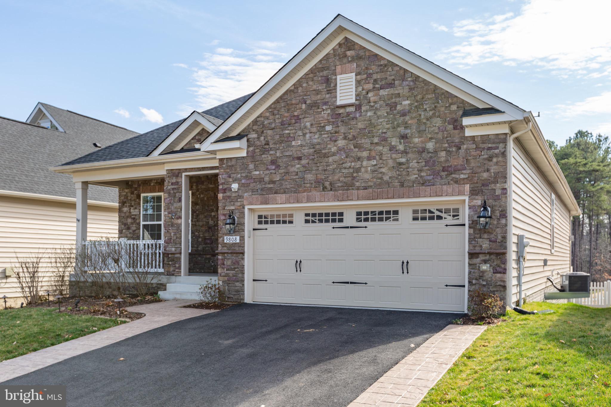 VIRGINIA HERITAGE AT LEE'S PARK - Residential