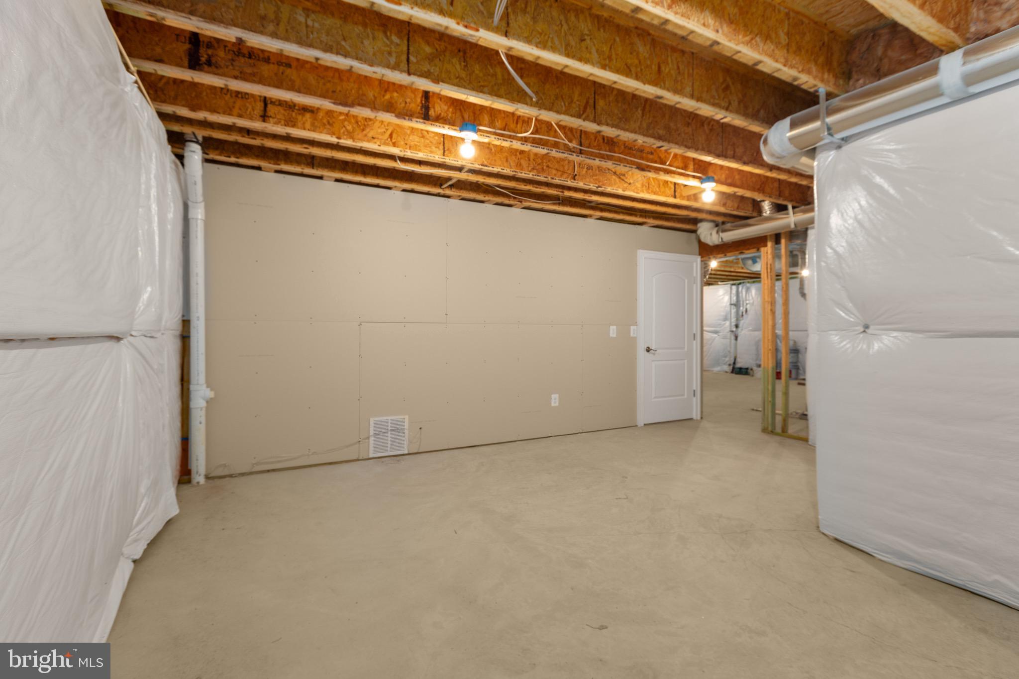 VIRGINIA HERITAGE AT LEE'S PARK - Residential