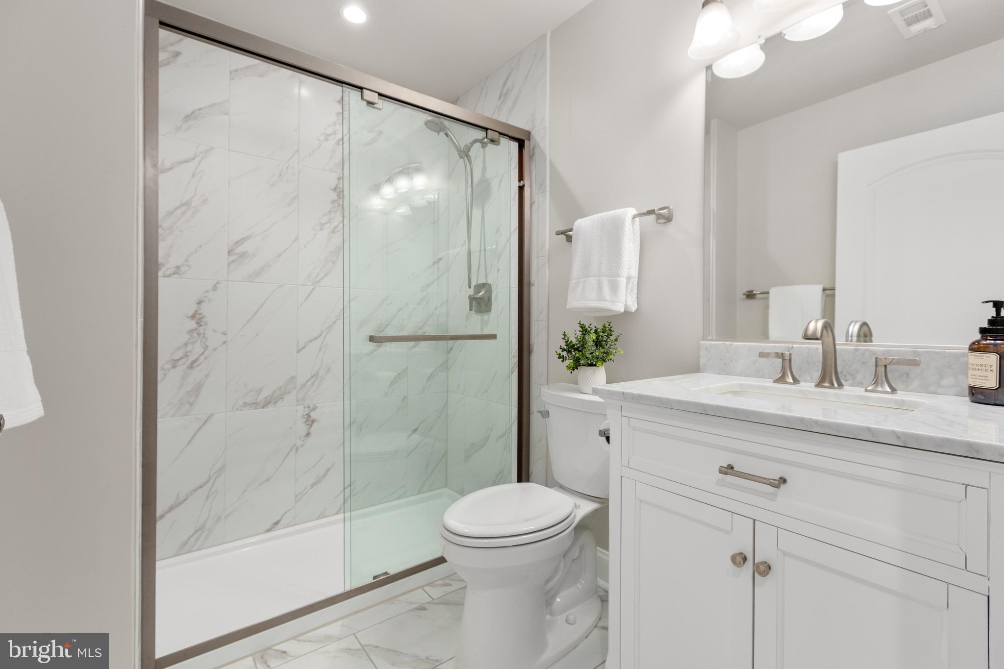 VIRGINIA HERITAGE AT LEE'S PARK - Residential