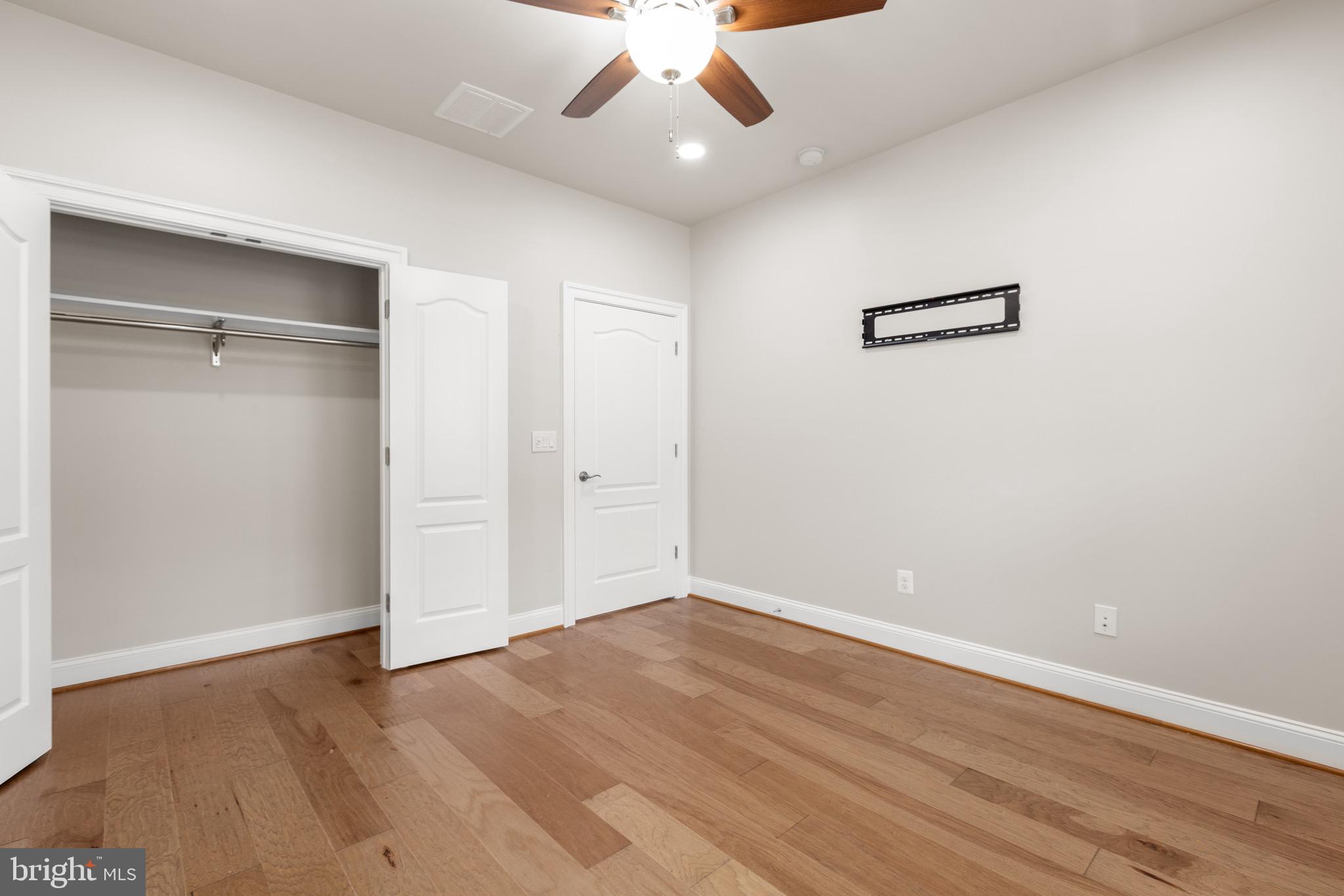 VIRGINIA HERITAGE AT LEE'S PARK - Residential