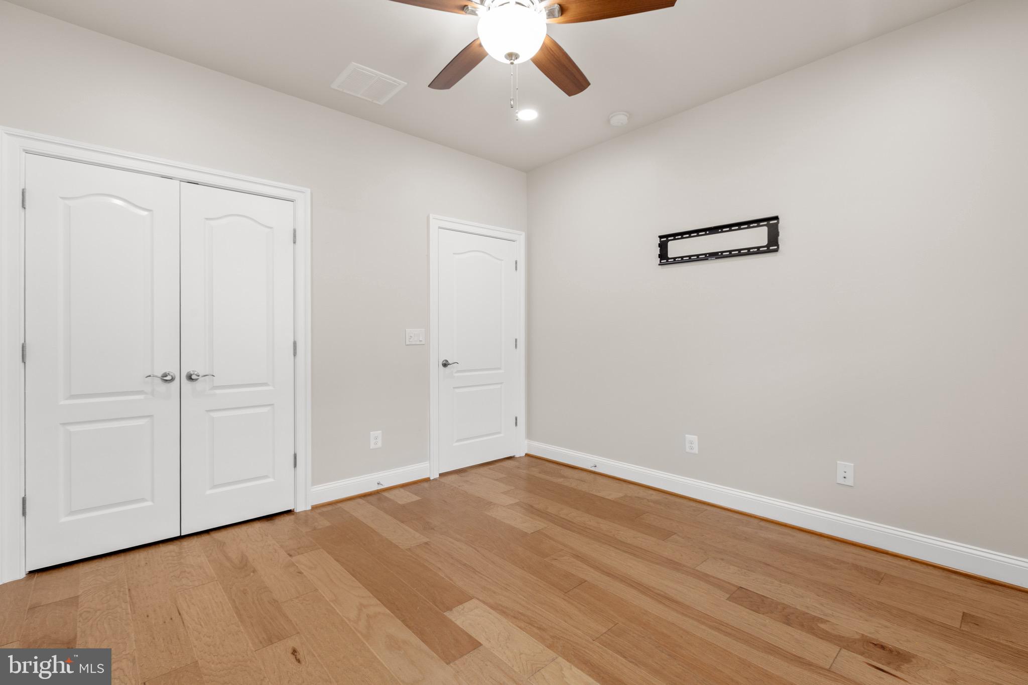 VIRGINIA HERITAGE AT LEE'S PARK - Residential