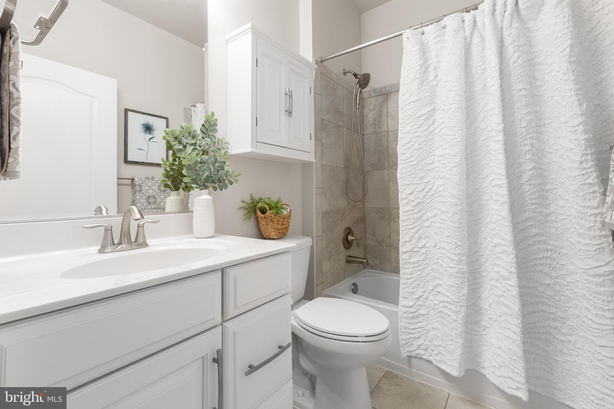 VIRGINIA HERITAGE AT LEE'S PARK - Residential