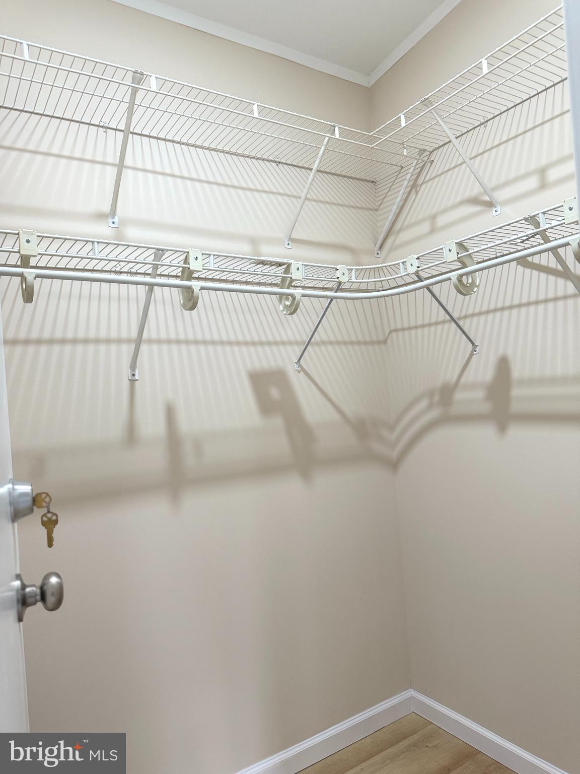 MEADOWS OF CHANTILLY - Residential Lease