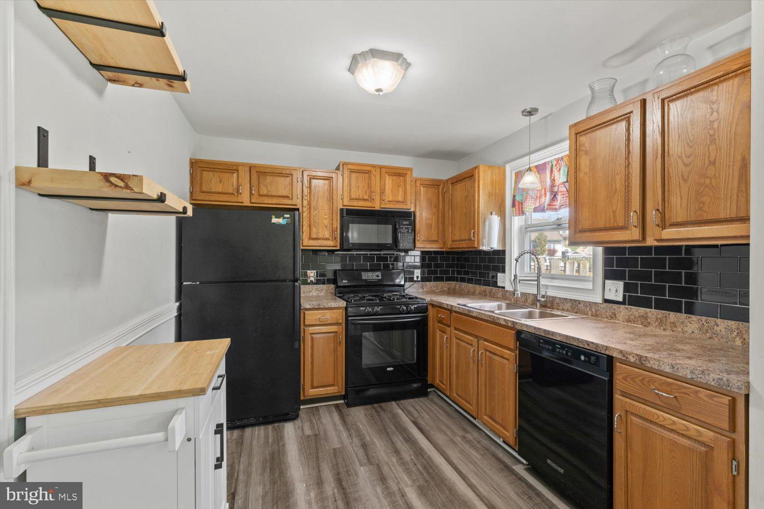 NEW HOLLAND BOROUGH - Residential