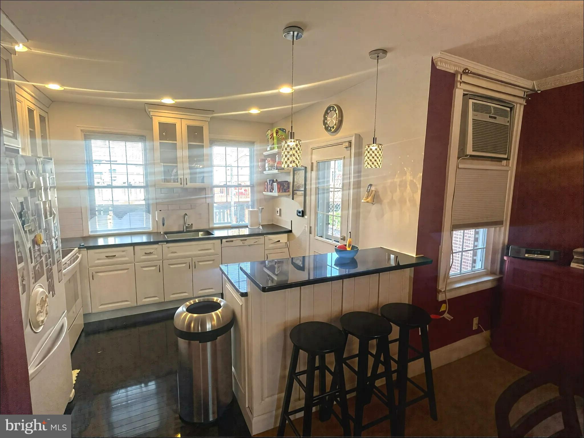 MAYFAIR (WEST) - Residential