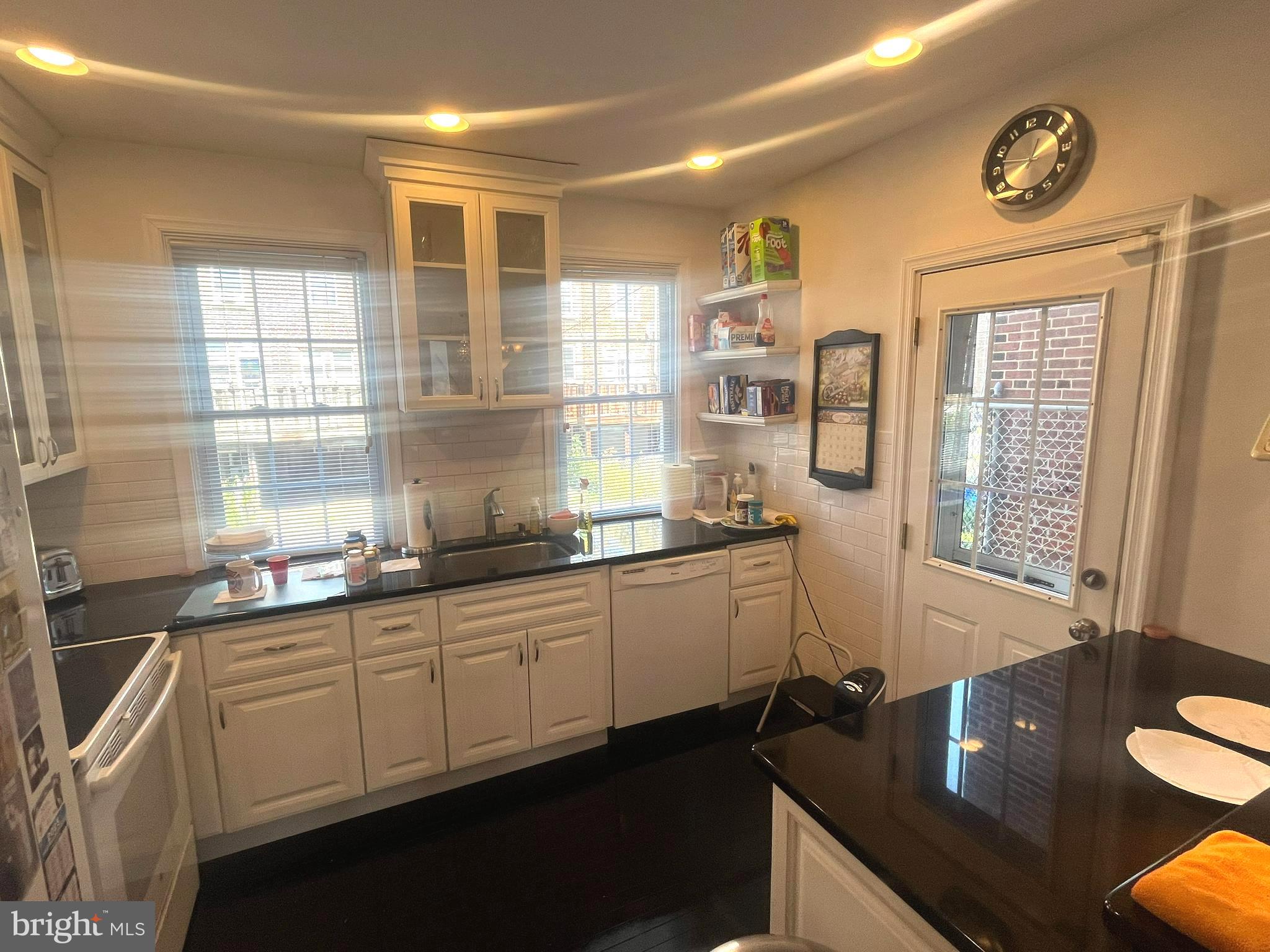 MAYFAIR (WEST) - Residential