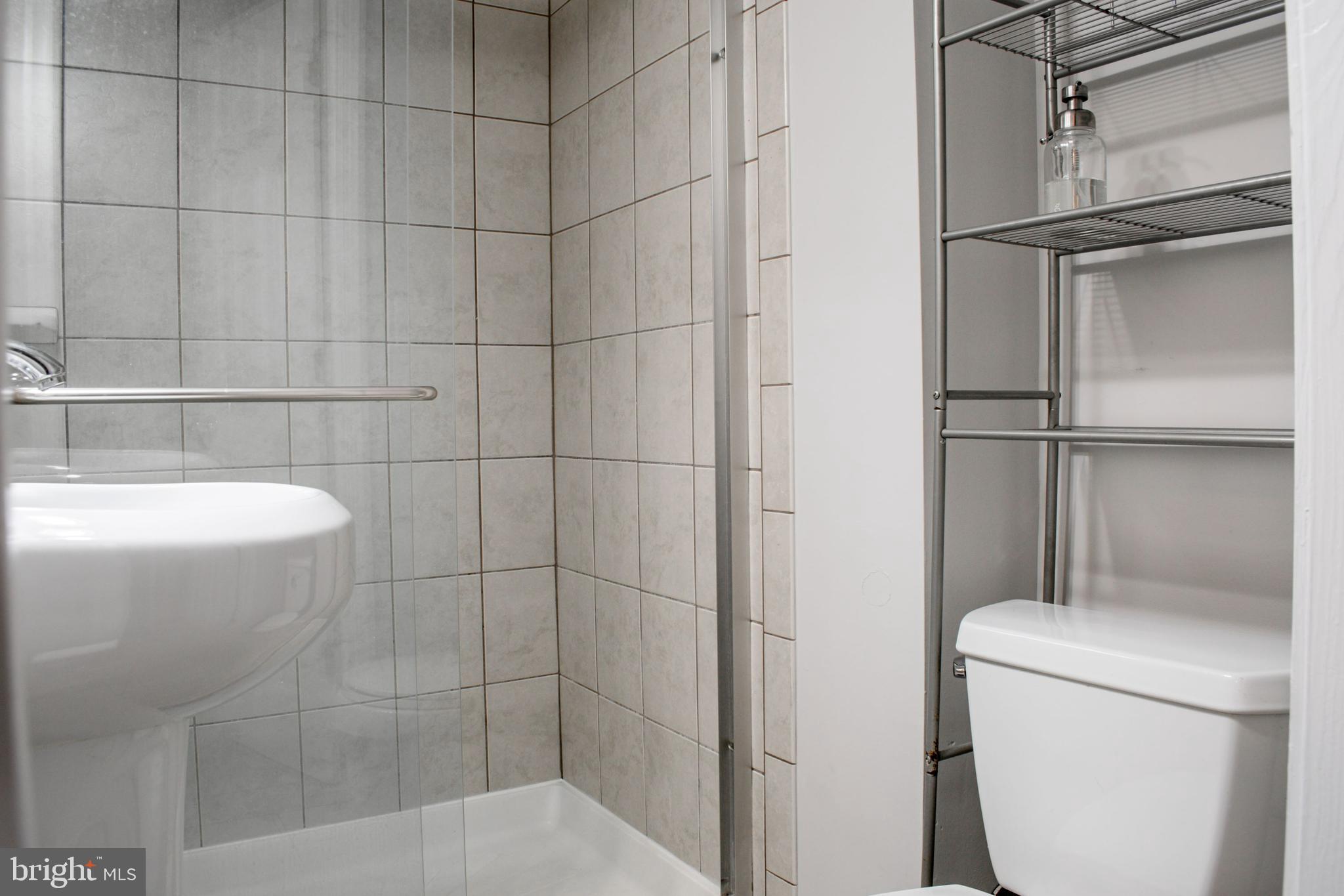 ARLINGTON RUN - Residential Lease