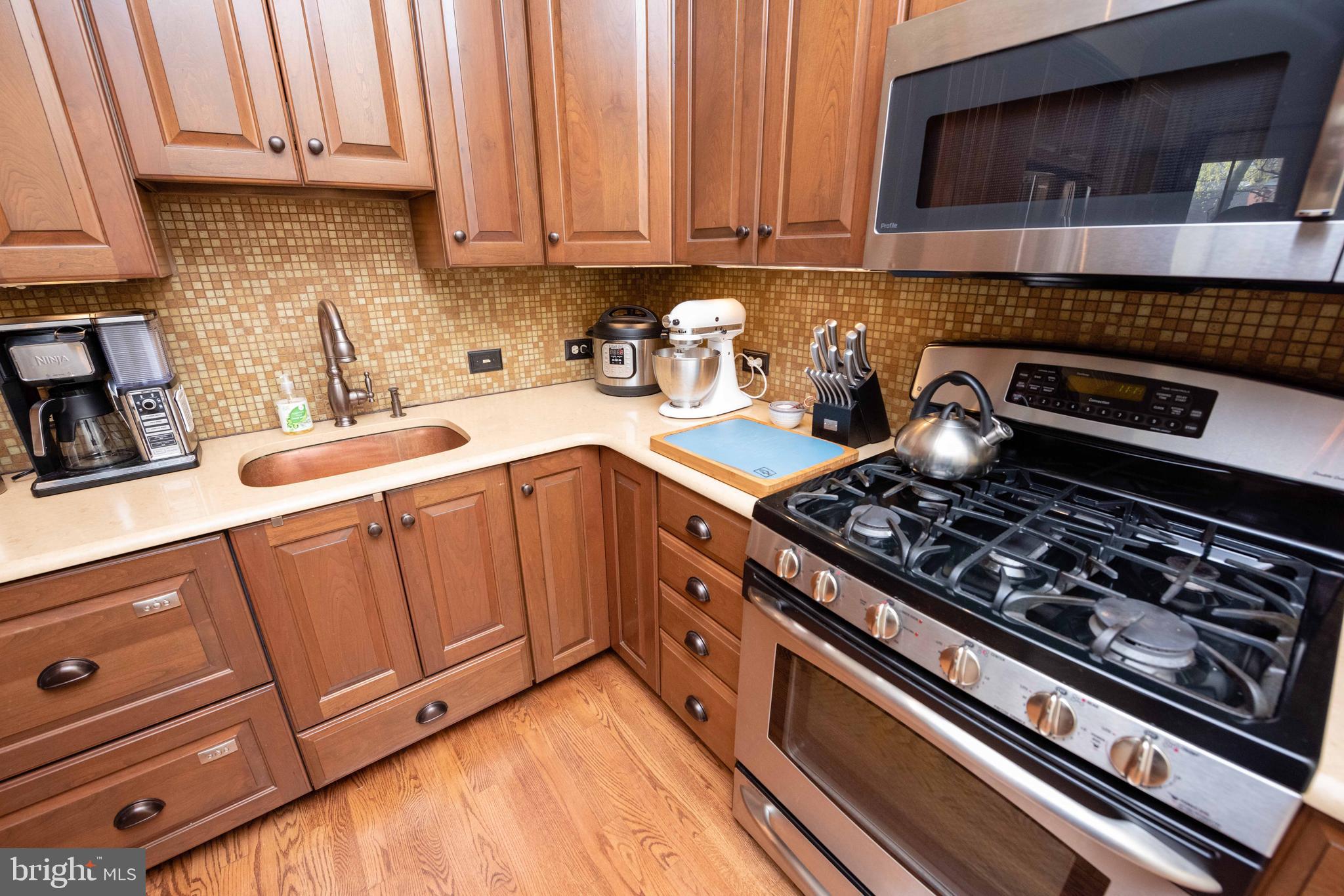 ALEXANDRIA - Residential Lease