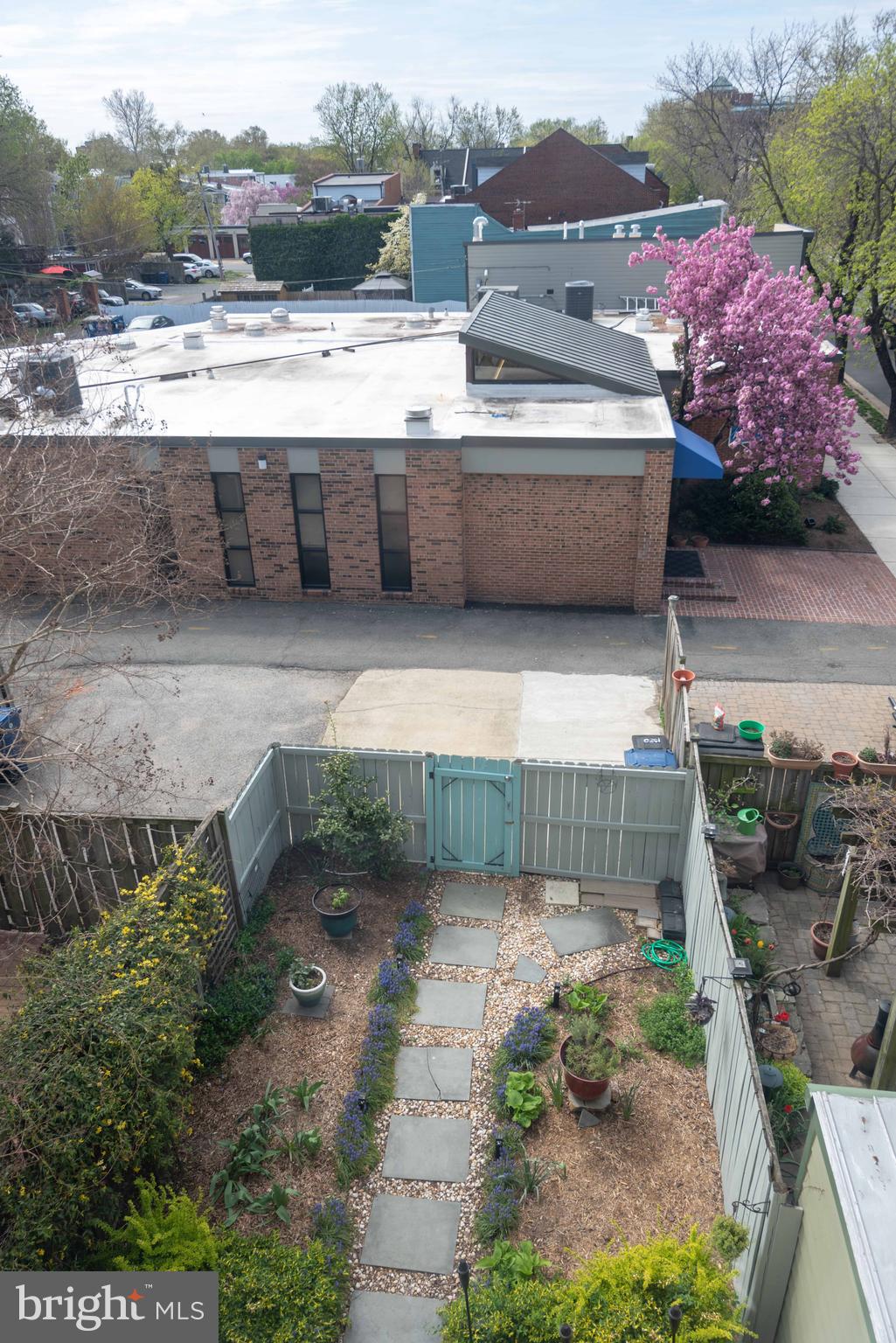 ALEXANDRIA - Residential Lease