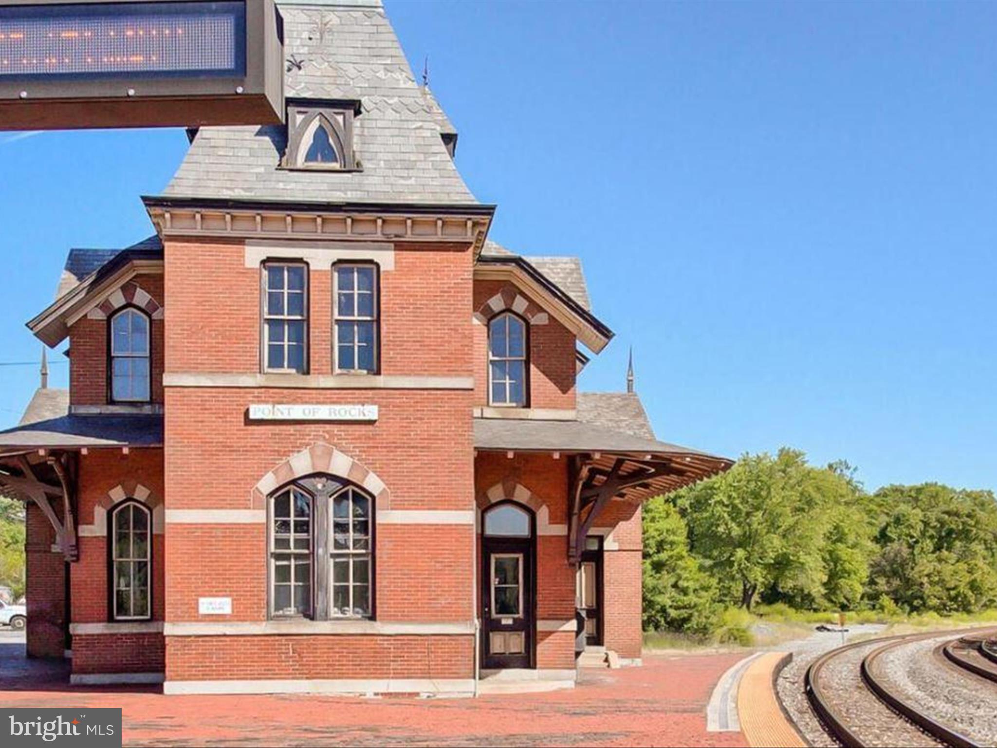 BRUNSWICK - Residential