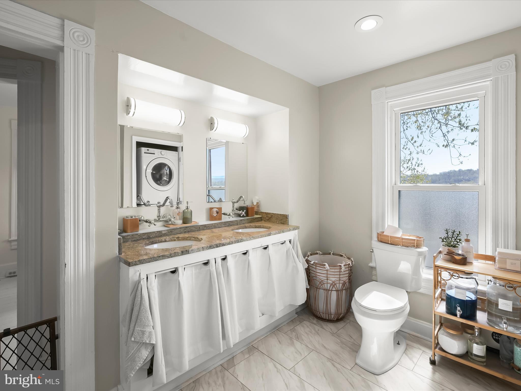 BRUNSWICK - Residential