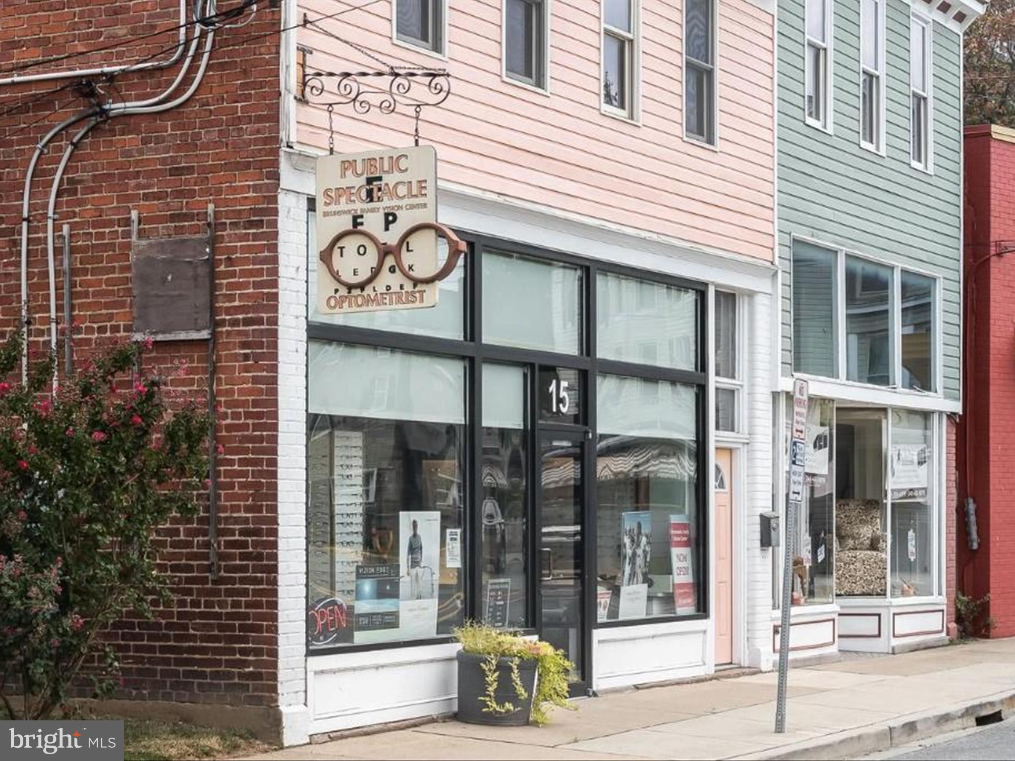 BRUNSWICK - Residential