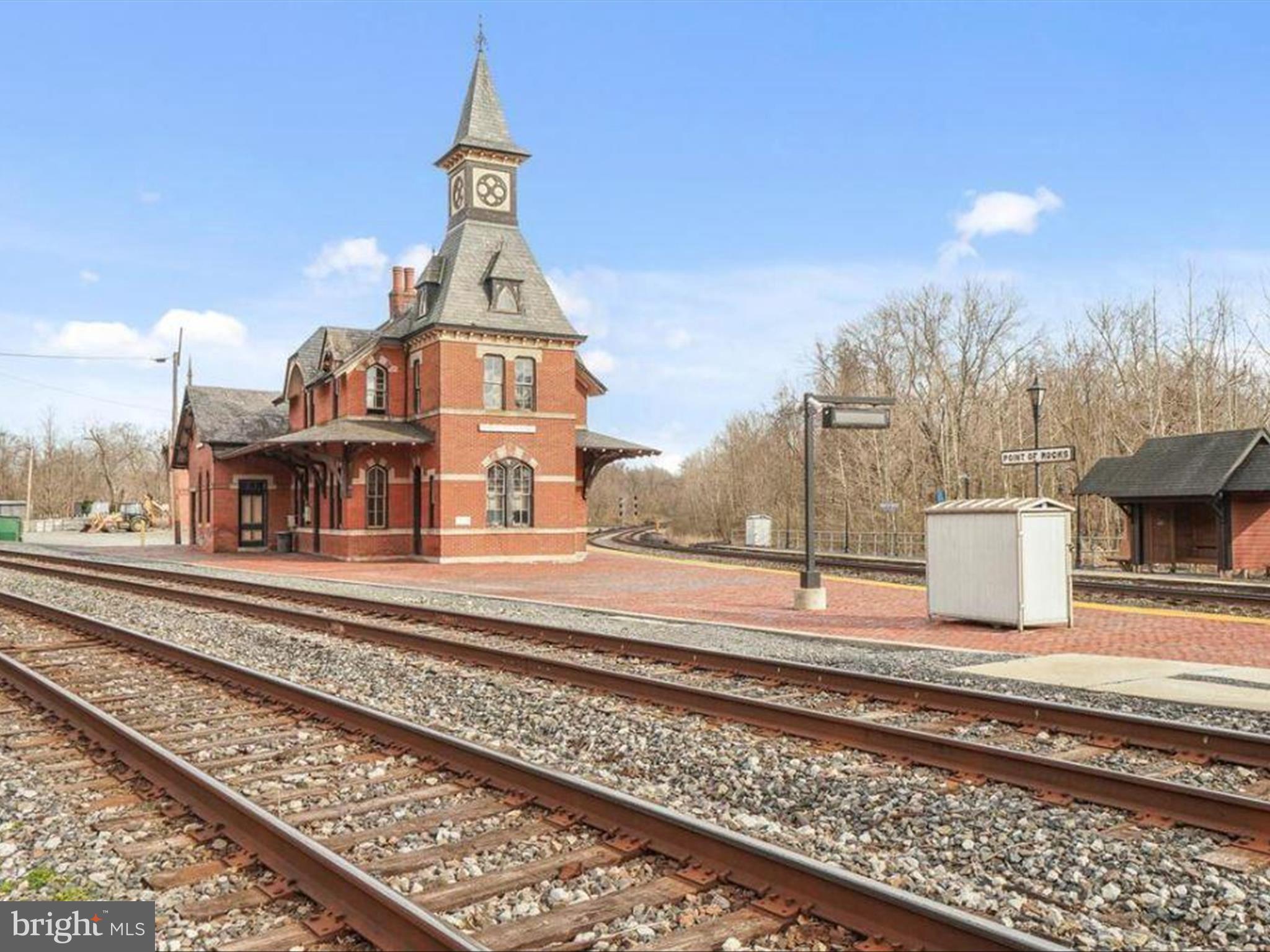 BRUNSWICK - Residential