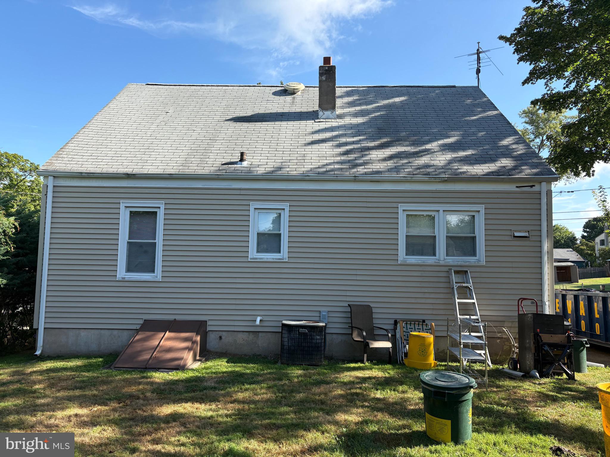 143 CHAPMAN AVENUE