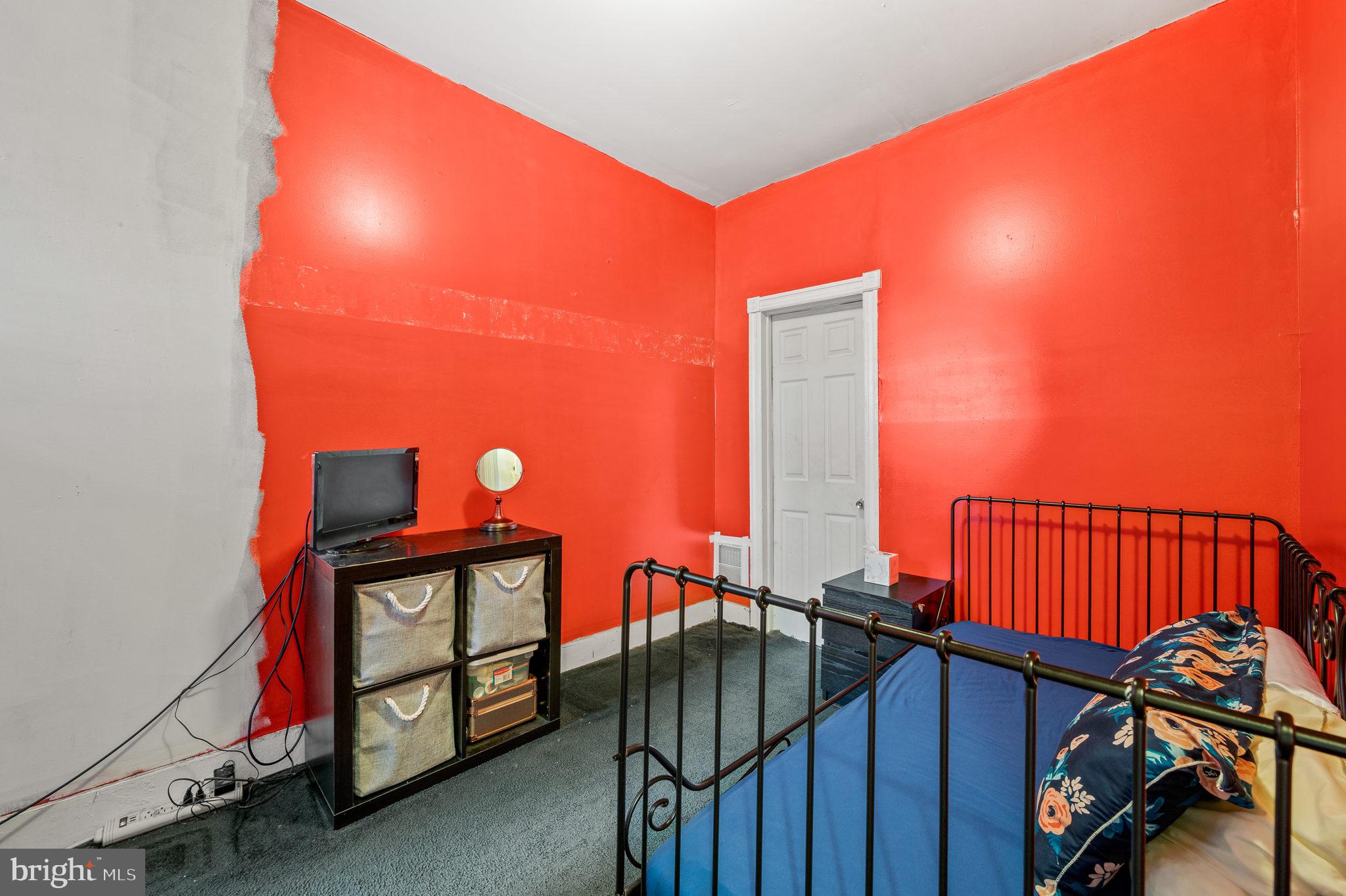 STRAWBERRY MANSION - Residential