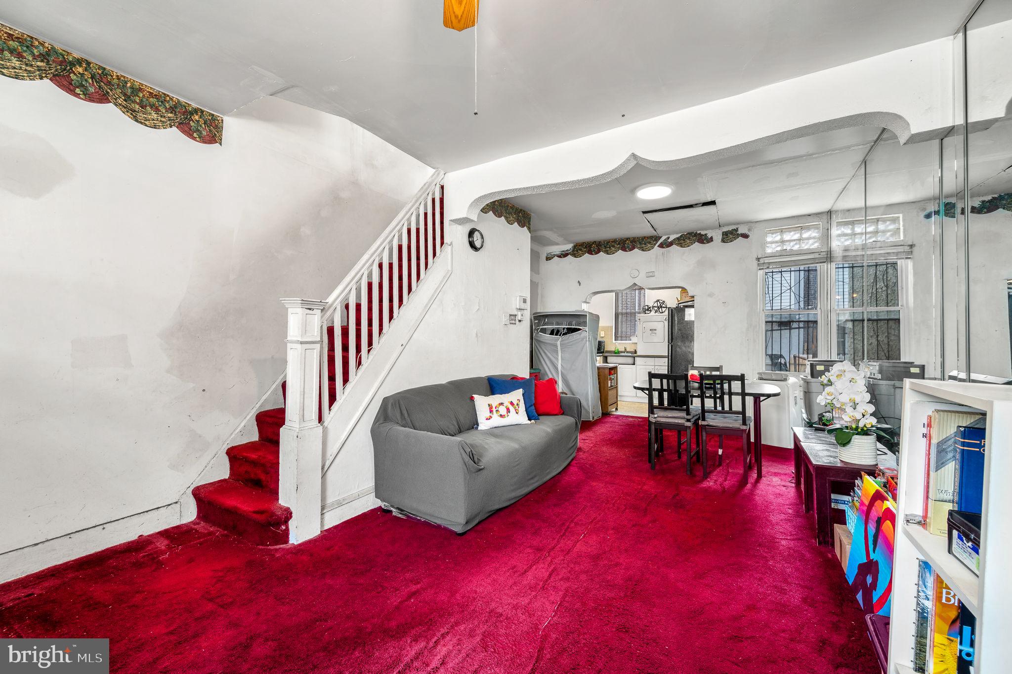 STRAWBERRY MANSION - Residential