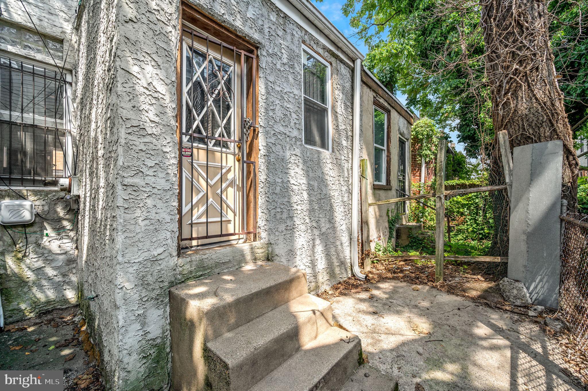 STRAWBERRY MANSION - Residential