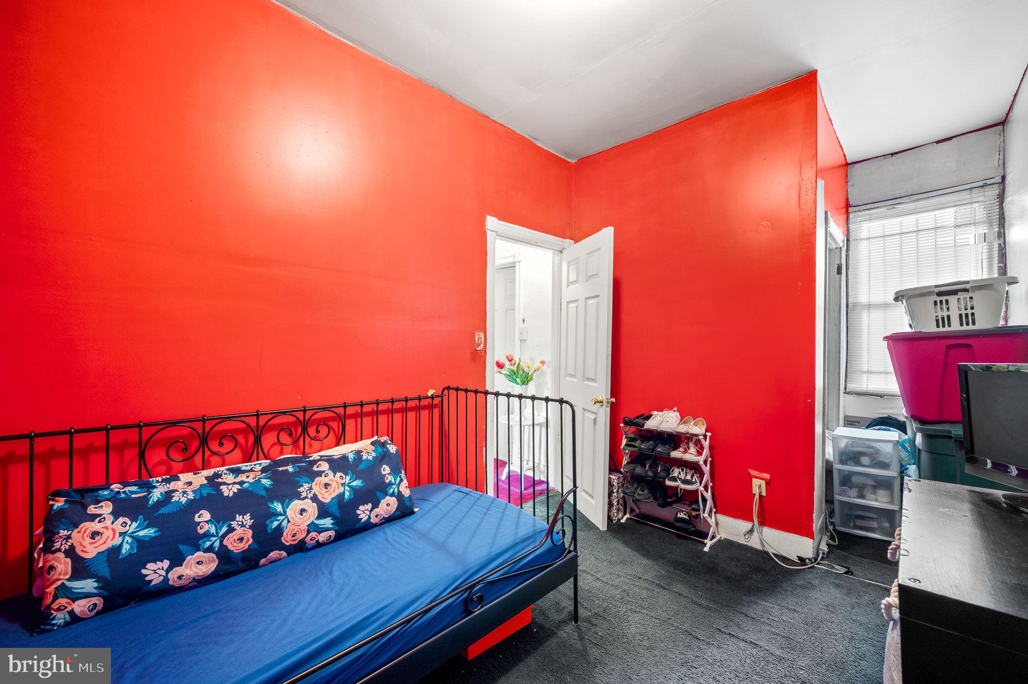 STRAWBERRY MANSION - Residential